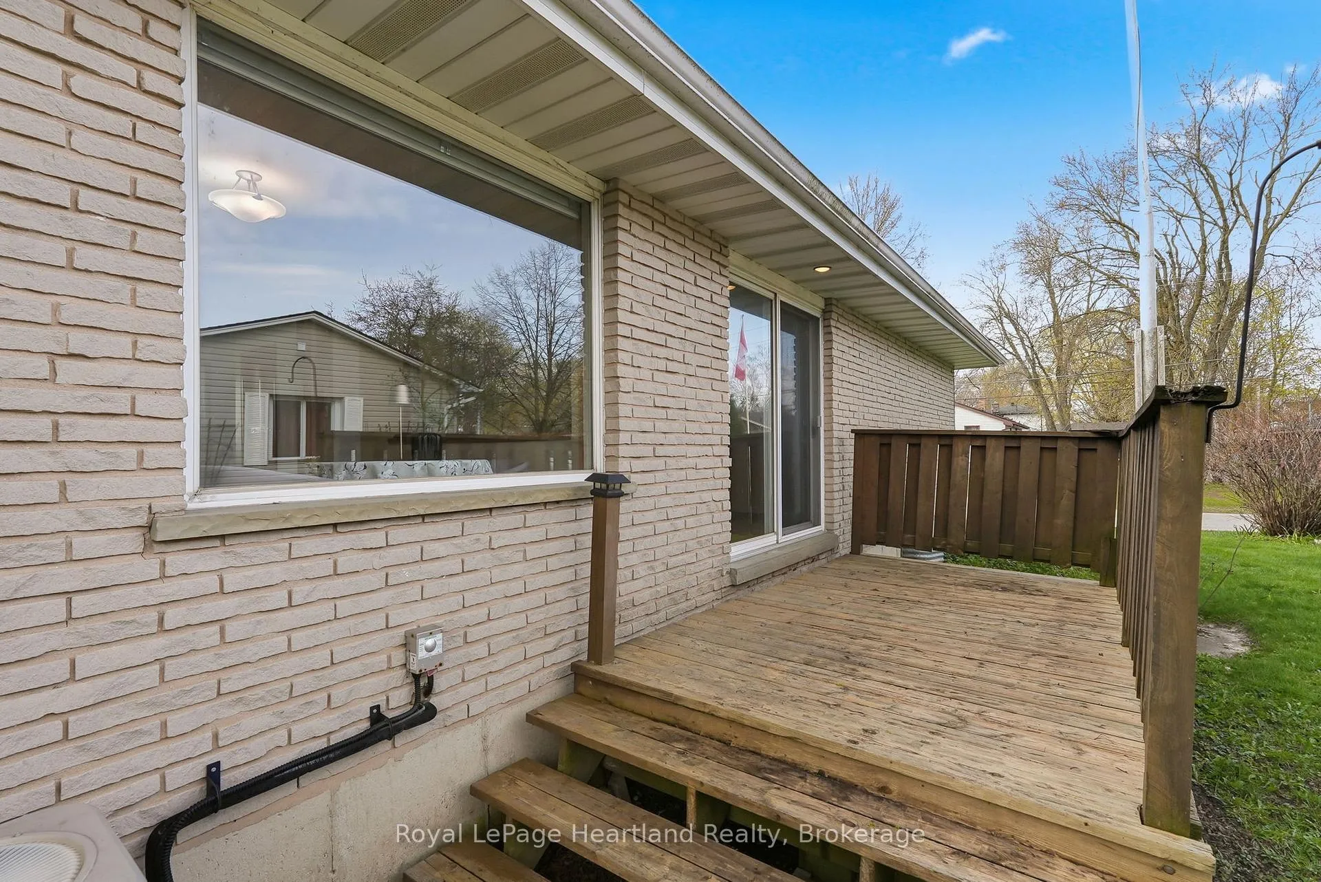 Photo 33 of 85 William Street E, Minto — HOMEH