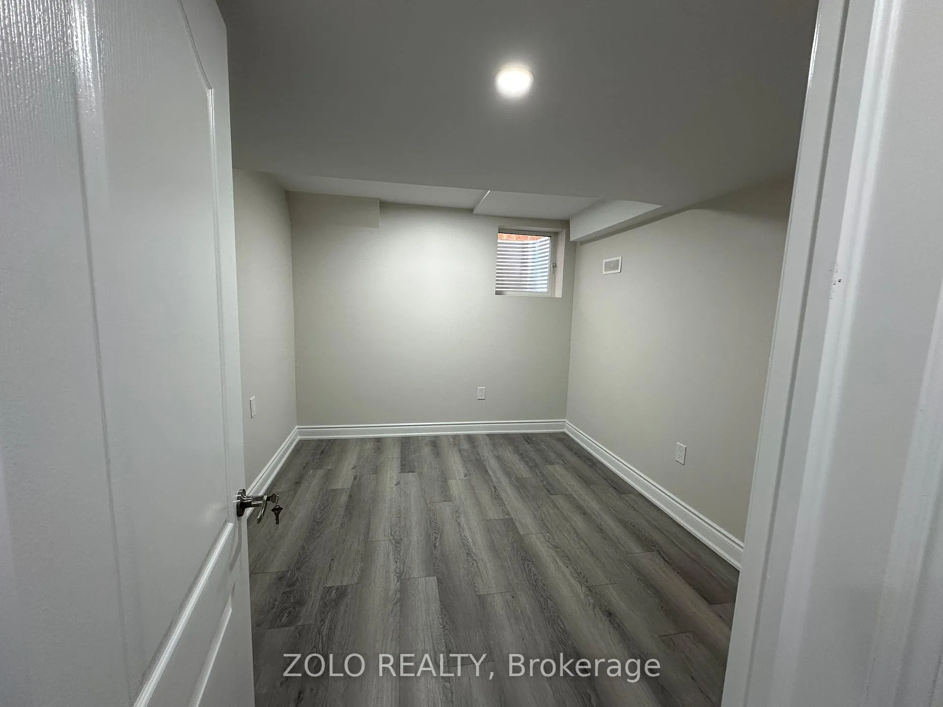 Photo 15 of 24 Wildhorse Lane, Brampton, Sandringham-Wellington — HOMEH