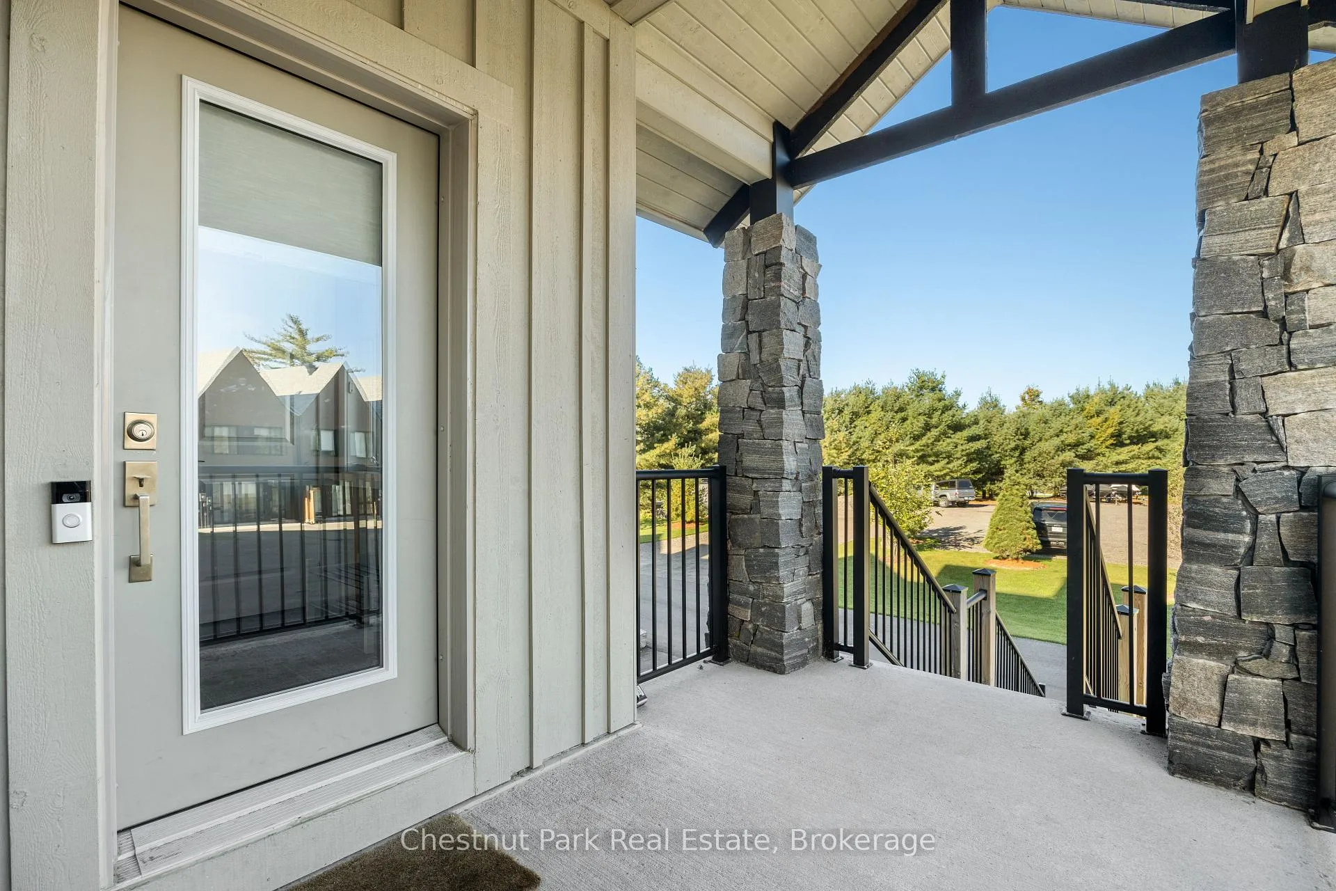 Photo 2 of 45 Rockmount Crescent, Gravenhurst, Muskoka (S) — HOMEH