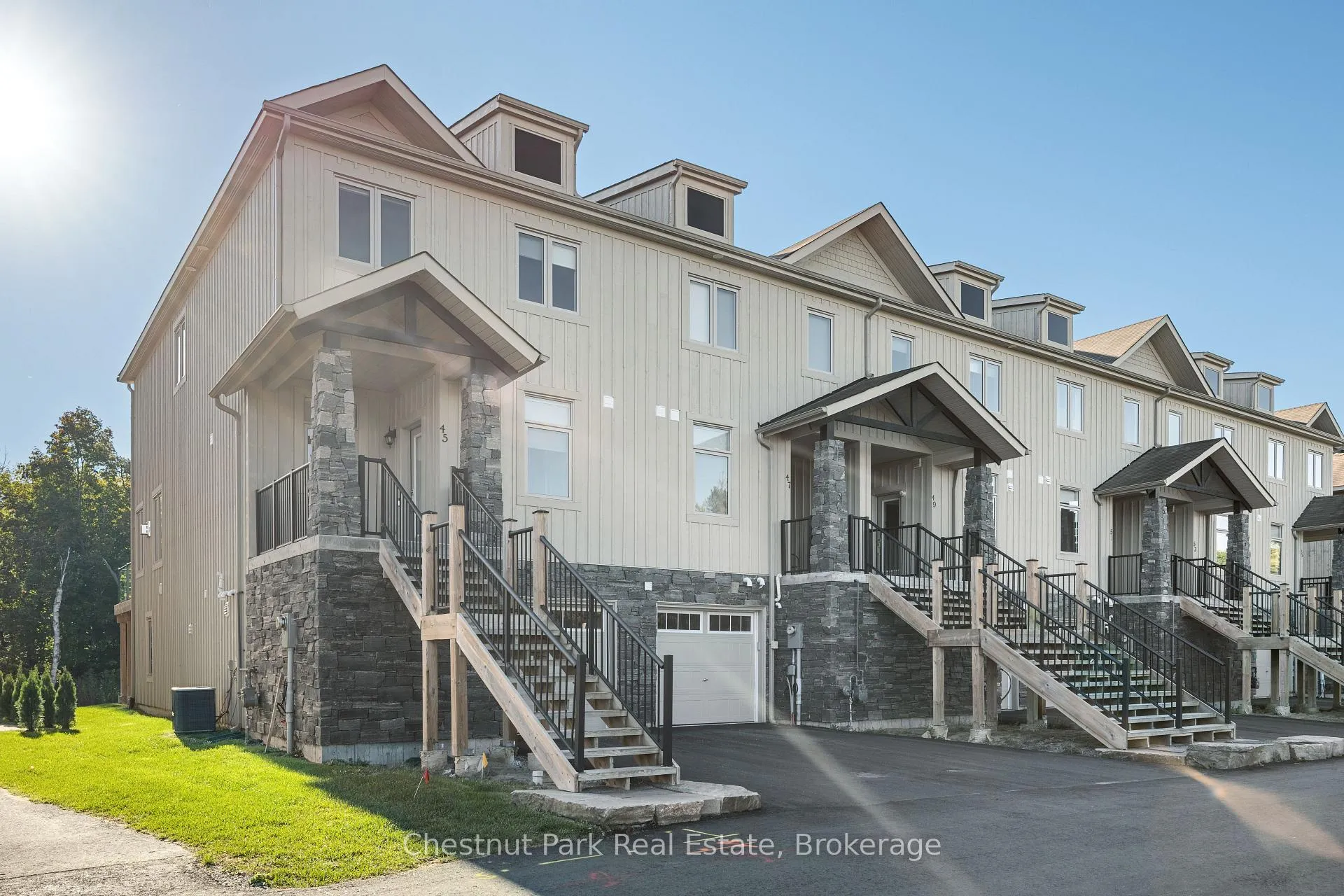 Photo 6 of 45 Rockmount Crescent, Gravenhurst, Muskoka (S) — HOMEH