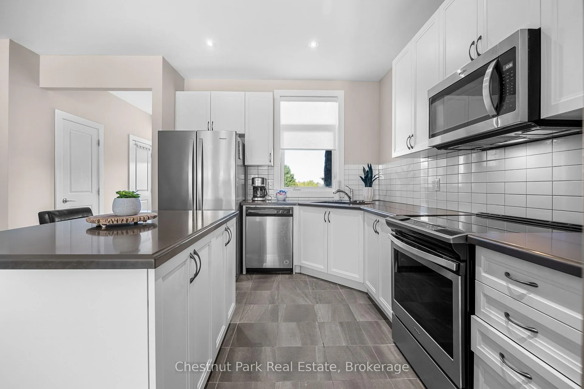 Photo 11 of 45 Rockmount Crescent, Gravenhurst, Muskoka (S) — HOMEH