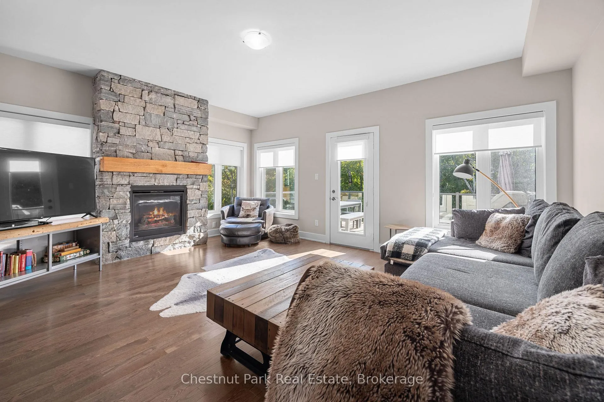 Photo 1 of 45 Rockmount Crescent, Gravenhurst, Muskoka (S) — HOMEH