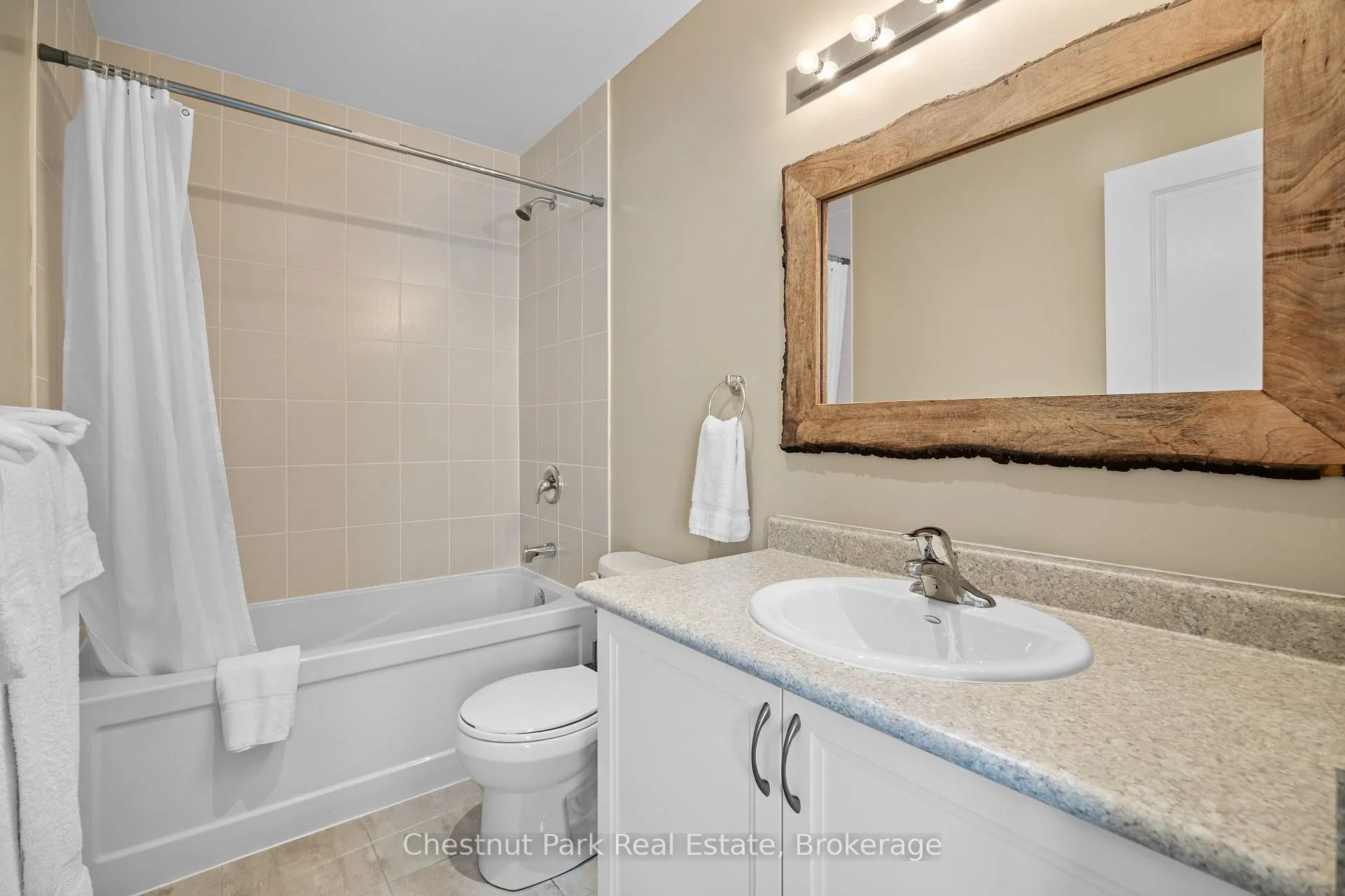 Photo 24 of 45 Rockmount Crescent, Gravenhurst, Muskoka (S) — HOMEH