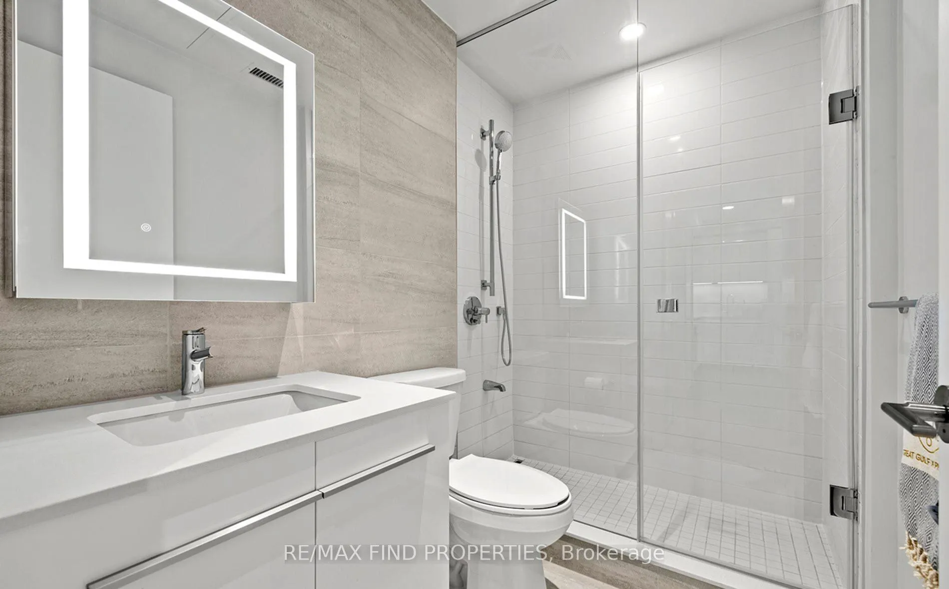 Photo 10 of Unit 501, 8 Cumberland Street, Toronto, The Annex — HOMEH