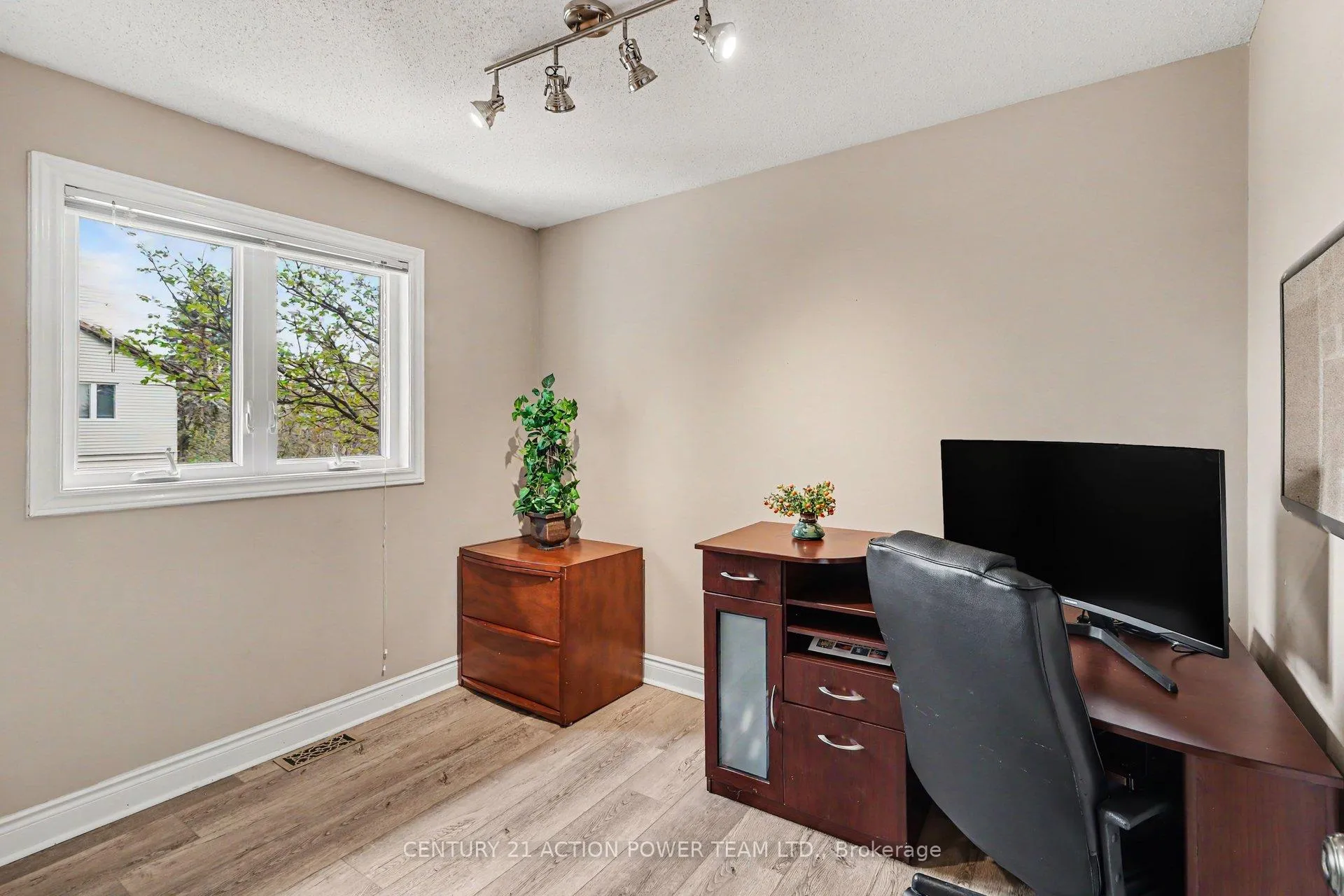 Photo 20 of 1729 Bottriell Way, Ottawa, Fallingbrook/Pineridge — HOMEH