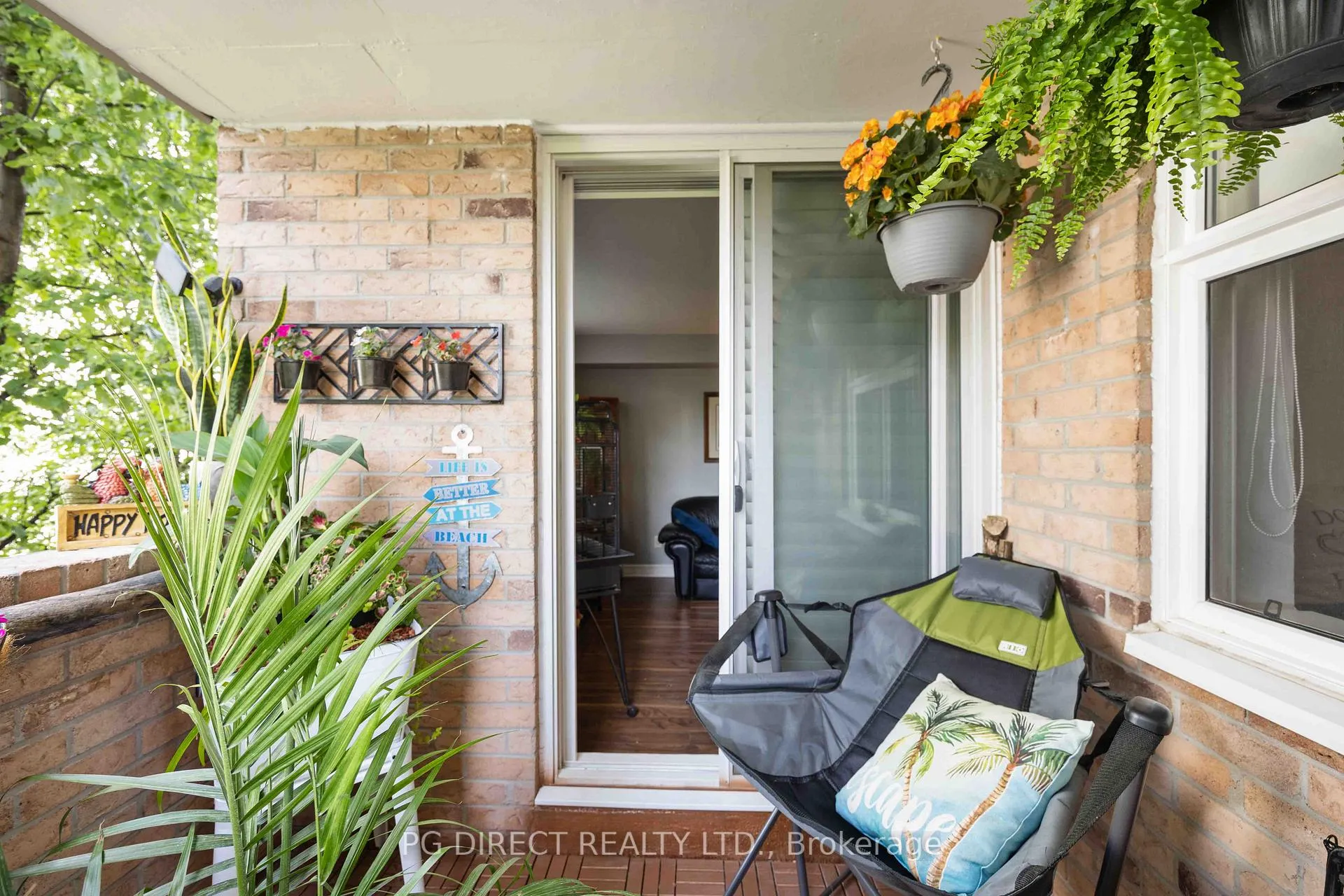 Photo of Unit 407, 260 Davis Drive