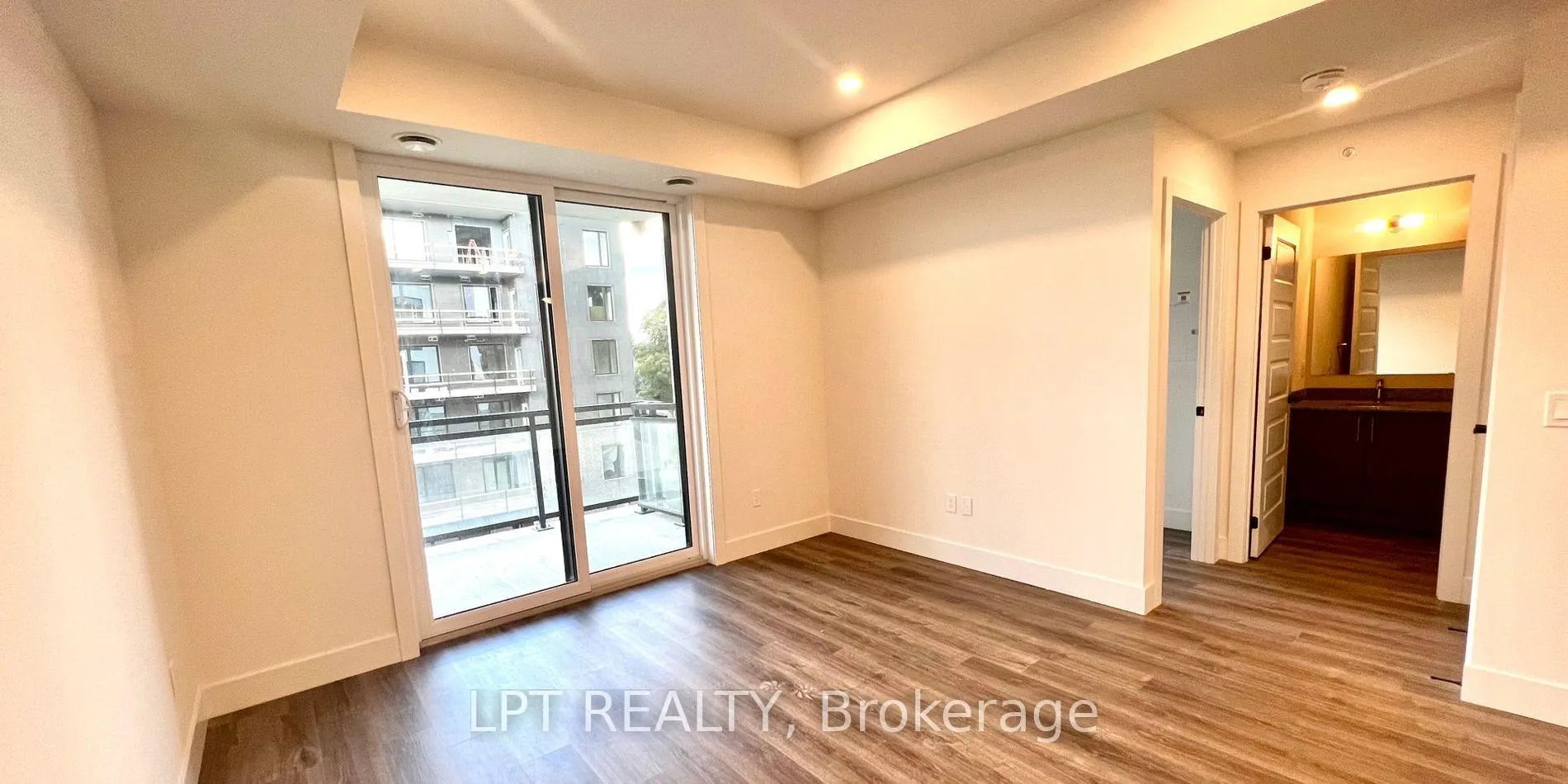 Photo 5 of Unit 415, 103 Roger Street, Waterloo, Uptown Waterloo/North Ward — HOMEH
