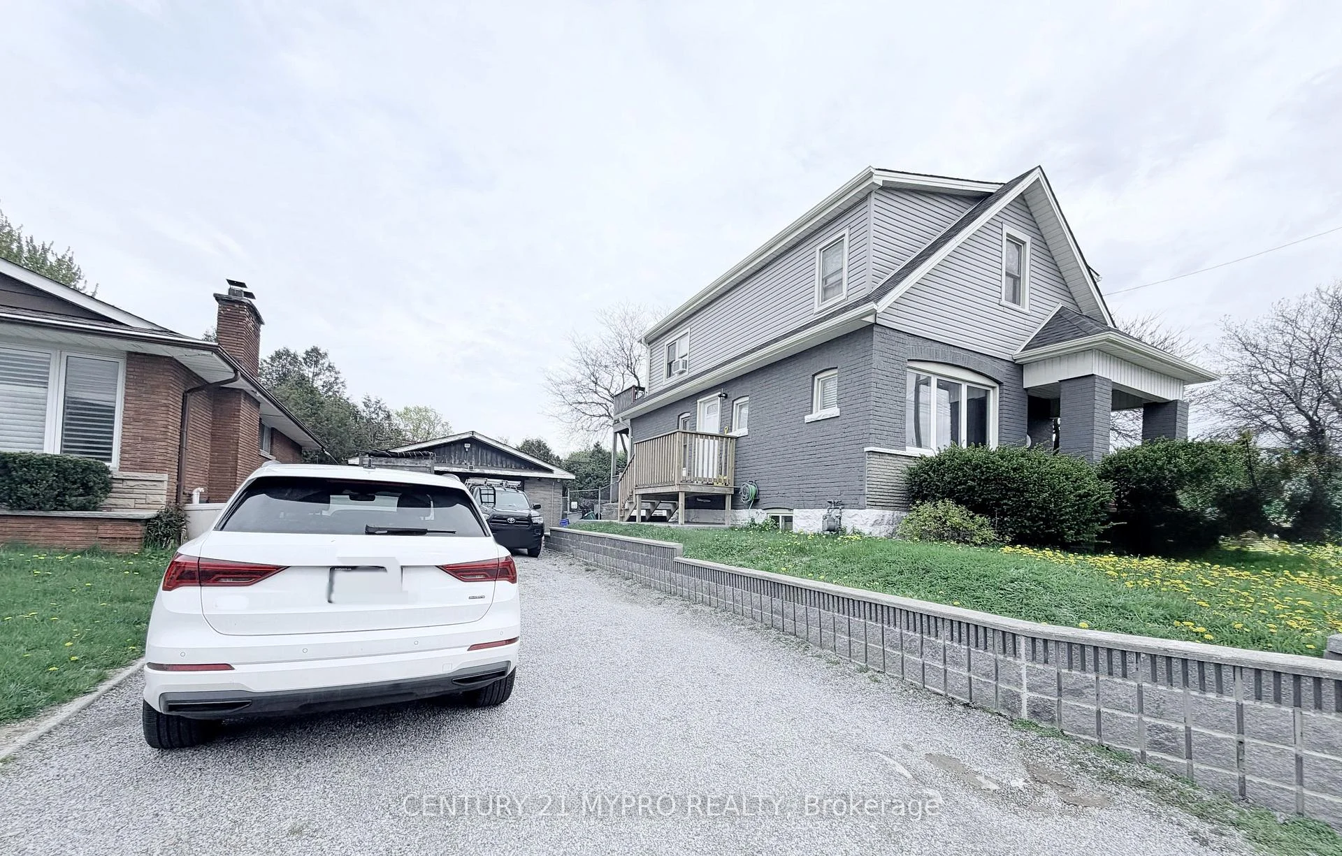 Photo 3 of 801 Upper Wellington Street, Hamilton, Hill Park — HOMEH