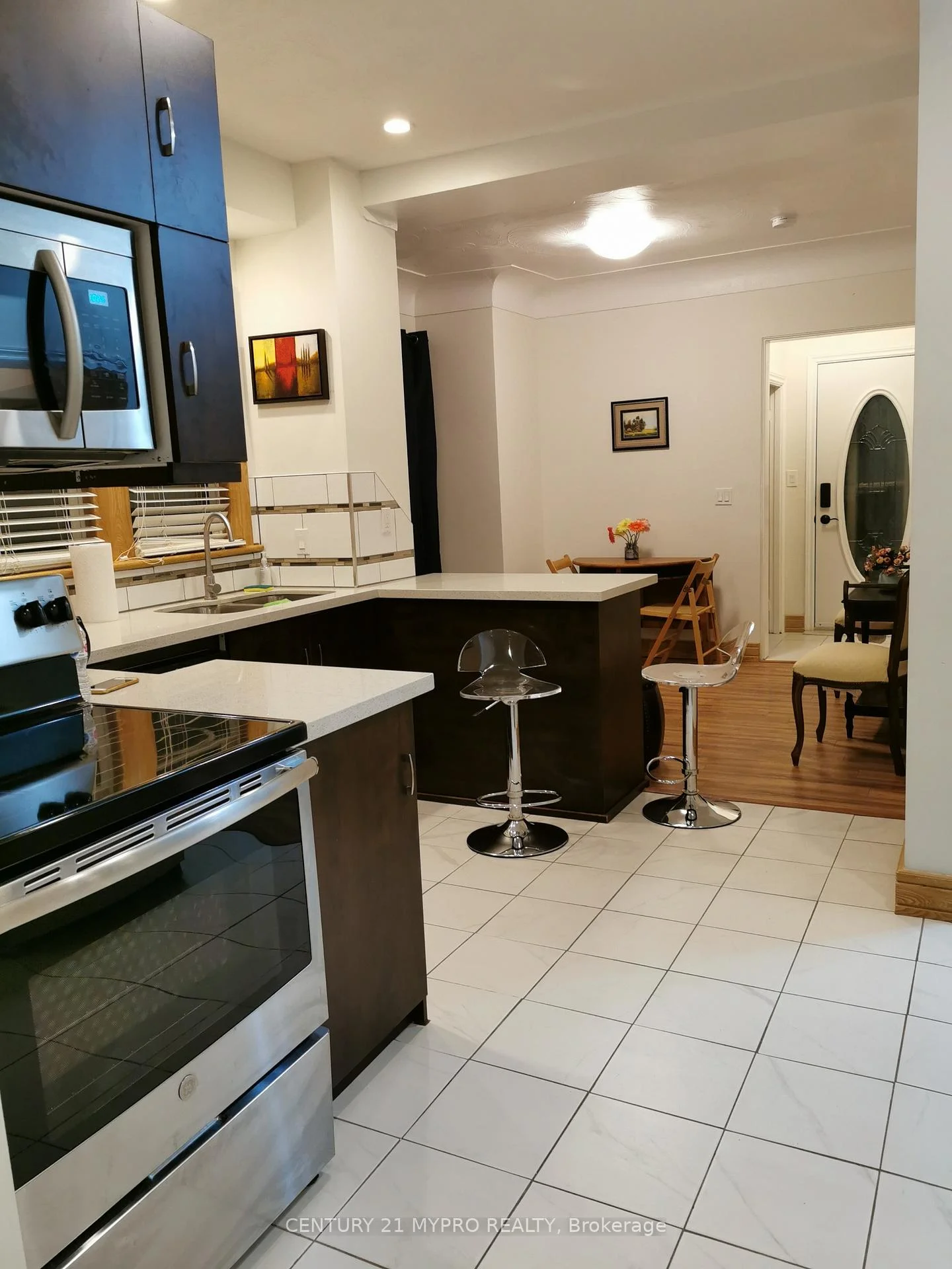 Photo 14 of 801 Upper Wellington Street, Hamilton, Hill Park — HOMEH