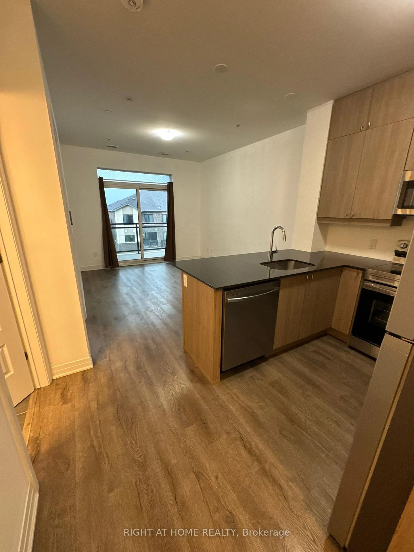 Photo 6 of Unit 317, 470 Gordon Krantz Avenue, Milton, Walker — HOMEH
