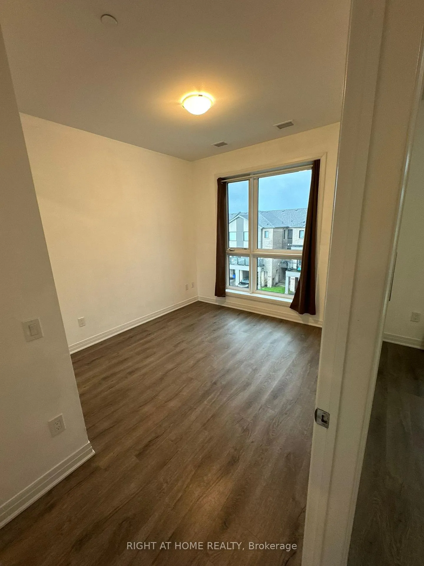 Photo 10 of Unit 317, 470 Gordon Krantz Avenue, Milton, Walker — HOMEH