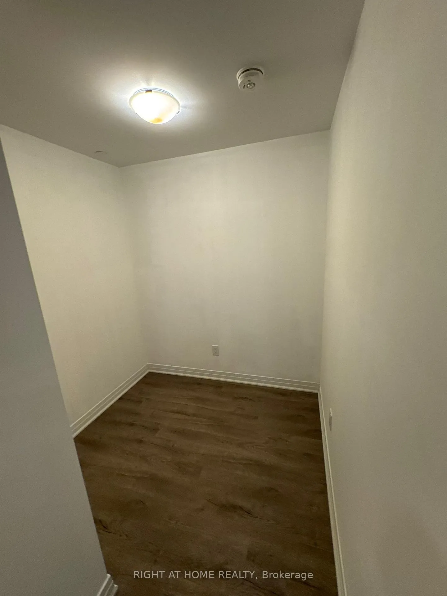 Photo 13 of Unit 317, 470 Gordon Krantz Avenue, Milton, Walker — HOMEH