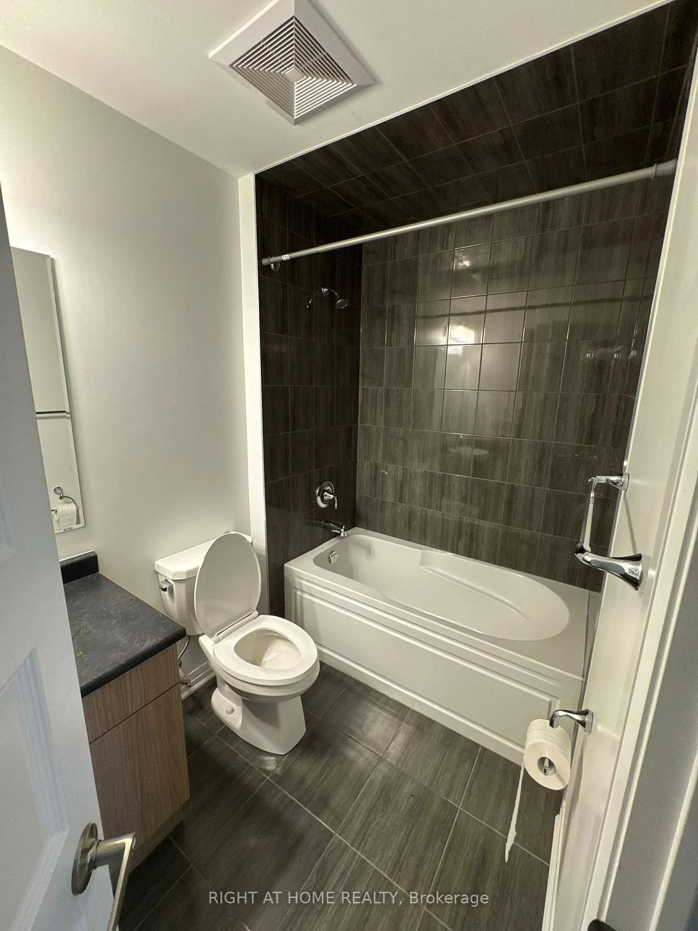 Photo 14 of Unit 317, 470 Gordon Krantz Avenue, Milton, Walker — HOMEH