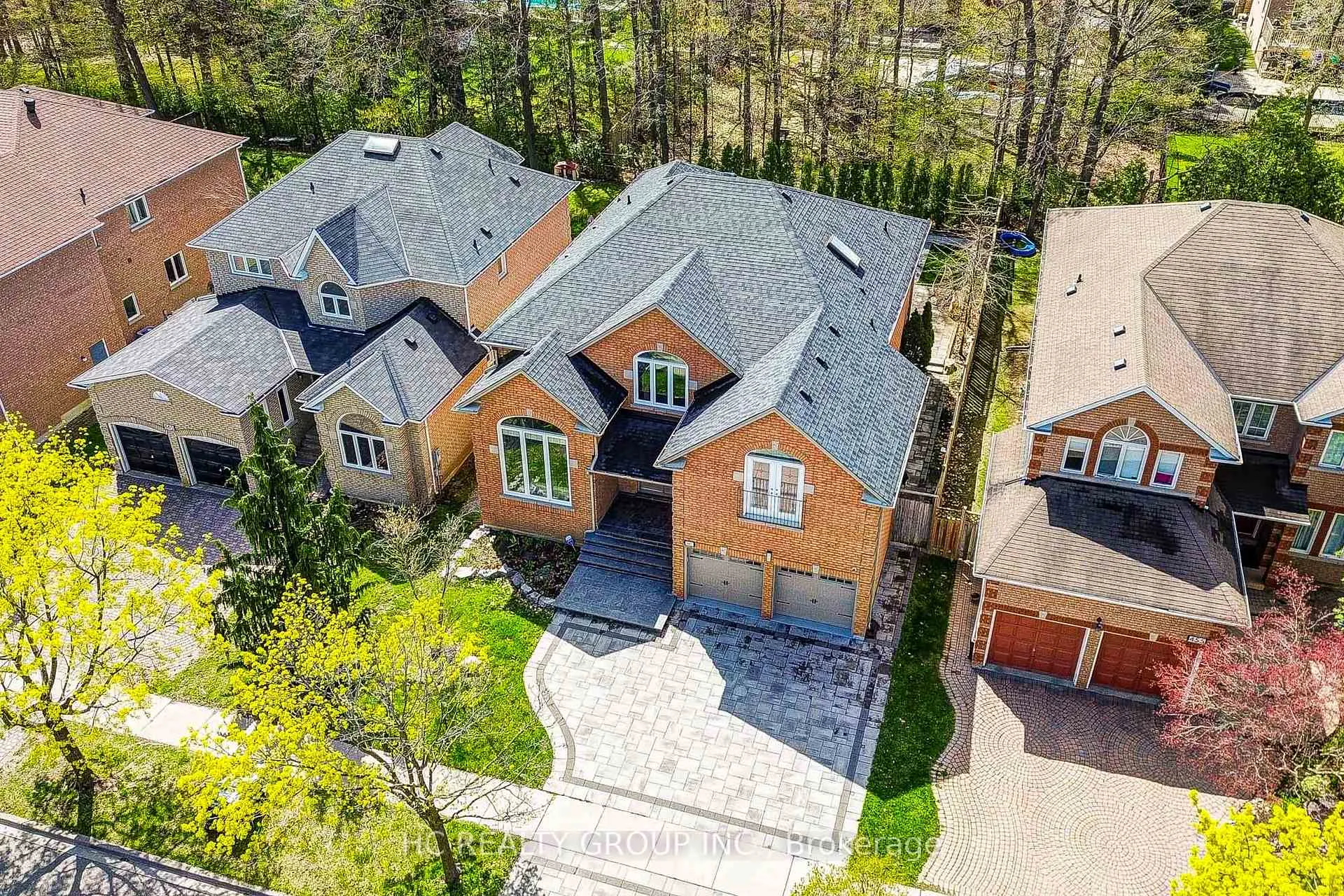 Photo 2 of 461 Worth Boulevard, Vaughan, Beverley Glen — HOMEH