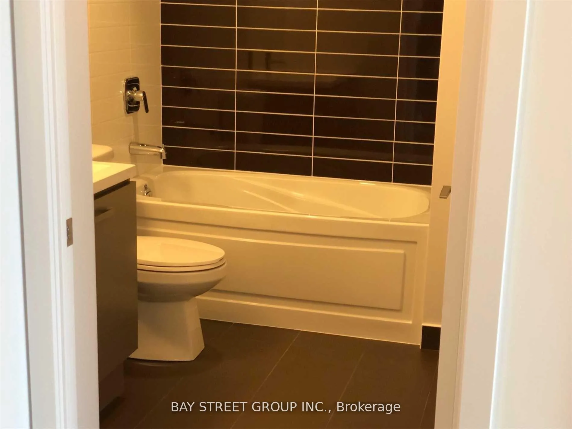 Photo 5 of Unit 3002, 125 Redpath Avenue, Toronto, Mount Pleasant West — HOMEH