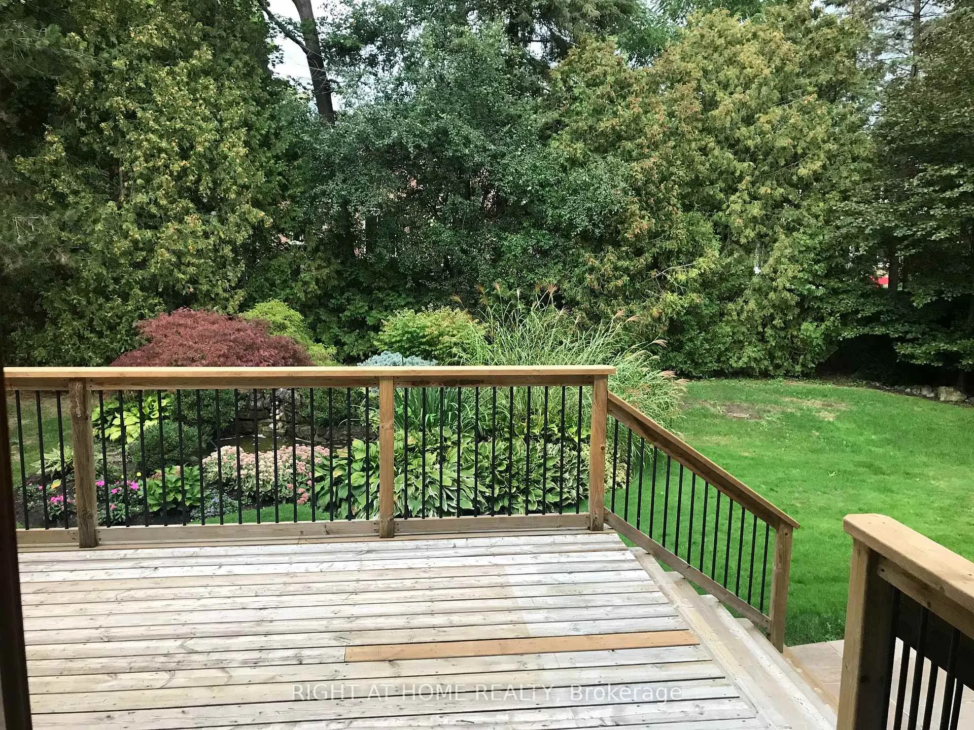 Photo 16 of 24 Vintage Lane, Markham, Thornhill — HOMEH