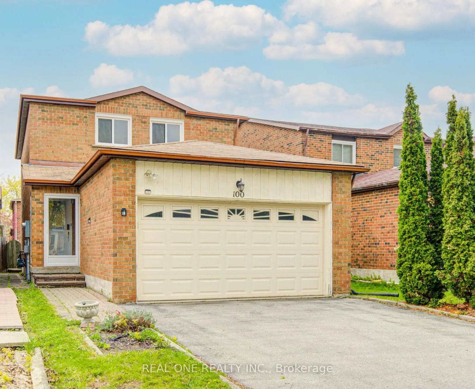 Photo 2 of 100 Kenley Crescent, Markham, Milliken Mills East — HOMEH