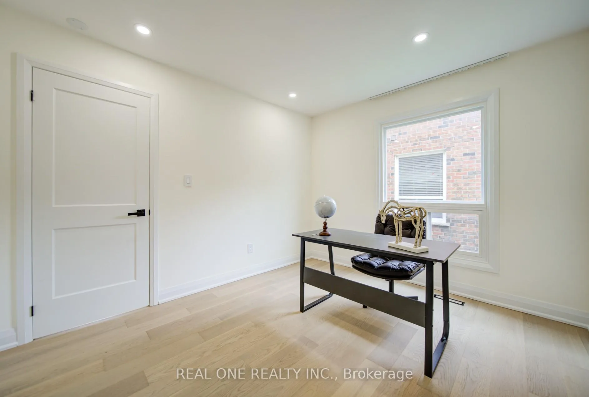Photo 10 of 100 Kenley Crescent, Markham, Milliken Mills East — HOMEH