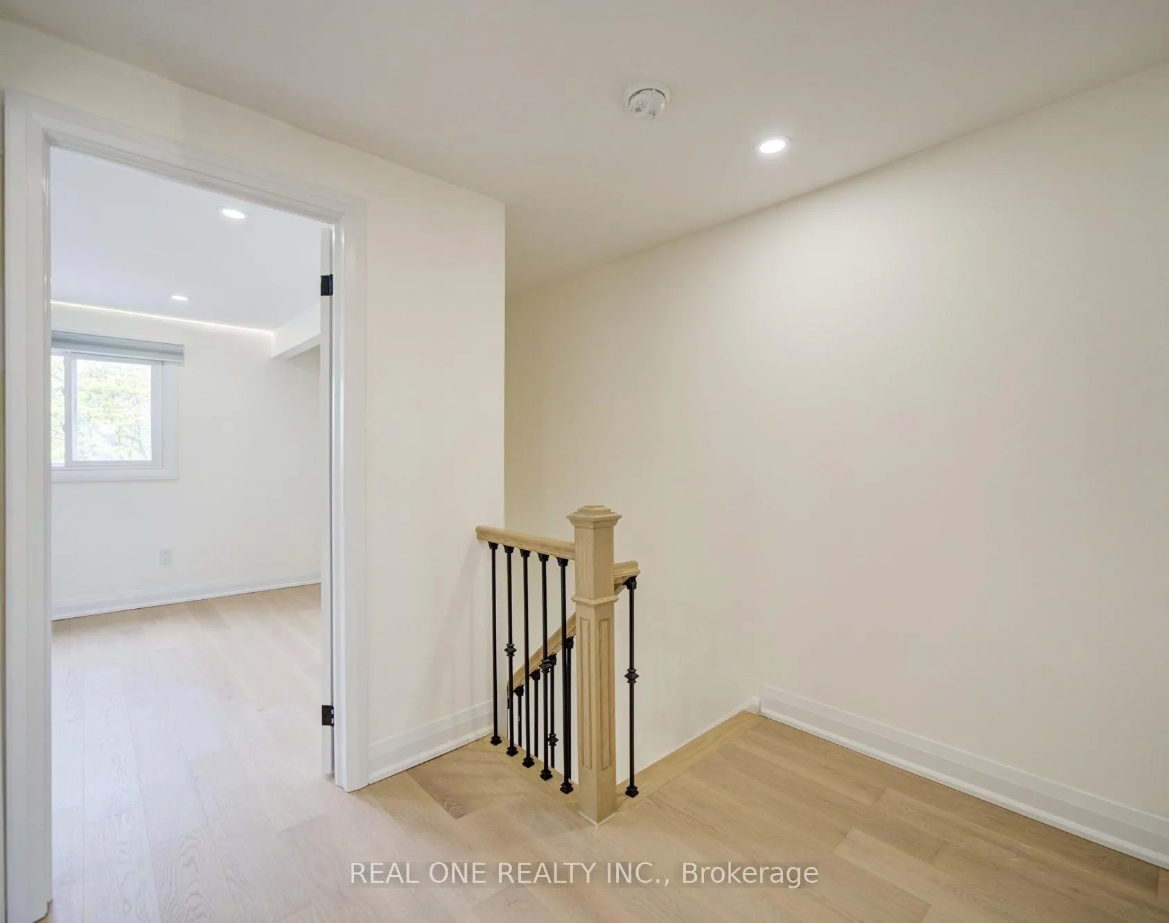 Photo 14 of 100 Kenley Crescent, Markham, Milliken Mills East — HOMEH