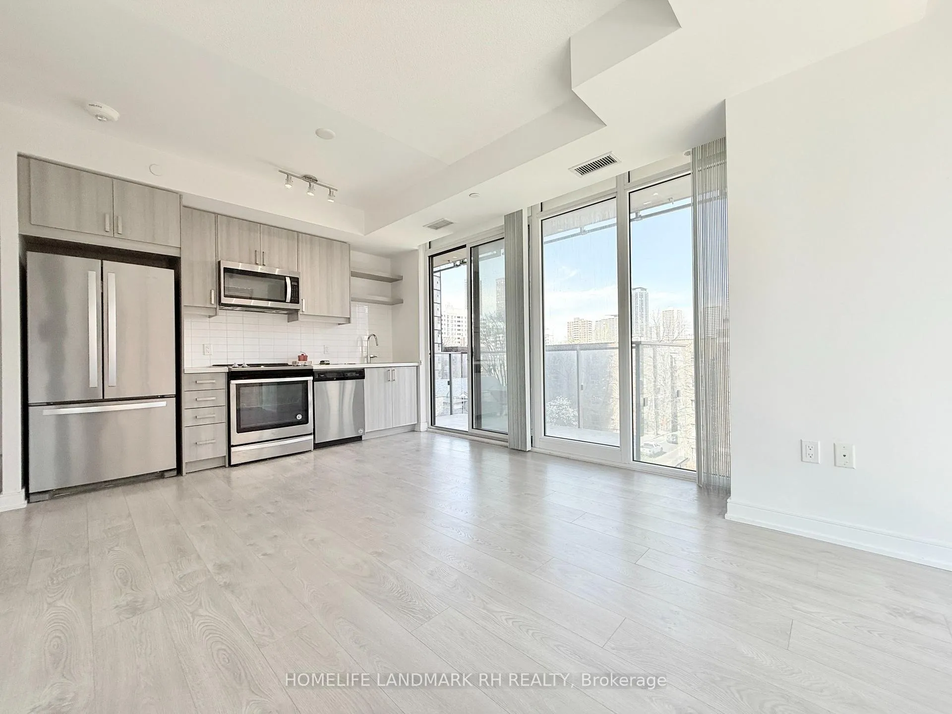 Photo 5 of Unit 608, 50 Wellesley Street E, Toronto, Church-Yonge Corridor — HOMEH