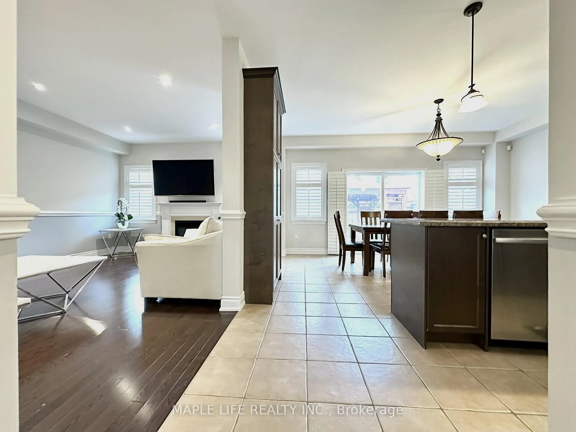 Photo 9 of 194 Twin Hills Crescent, Vaughan, Vellore Village — HOMEH