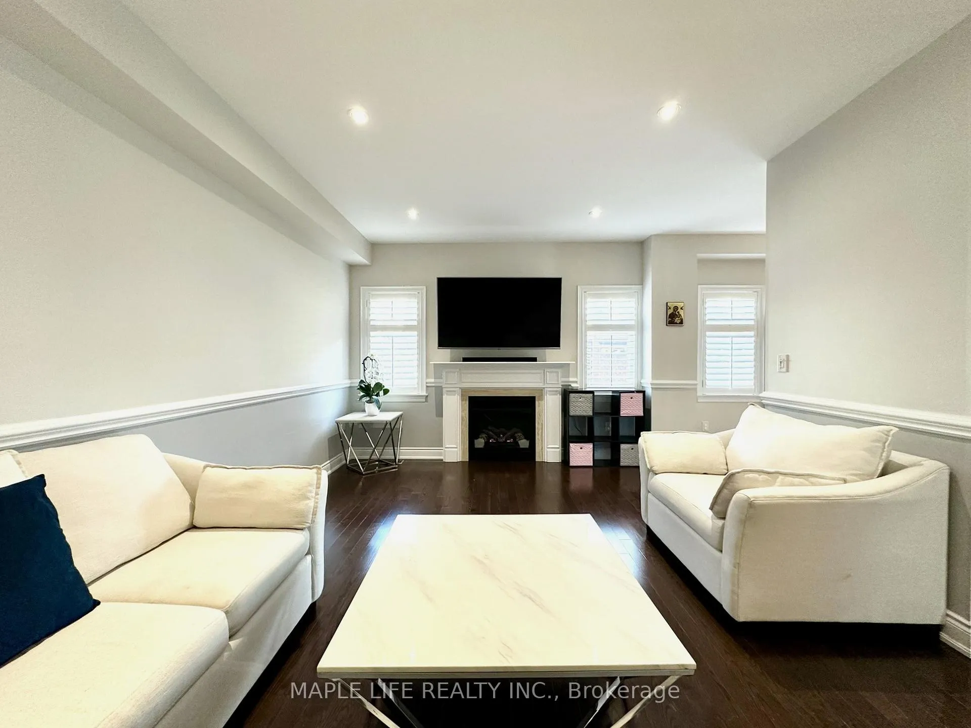Photo 11 of 194 Twin Hills Crescent, Vaughan, Vellore Village — HOMEH
