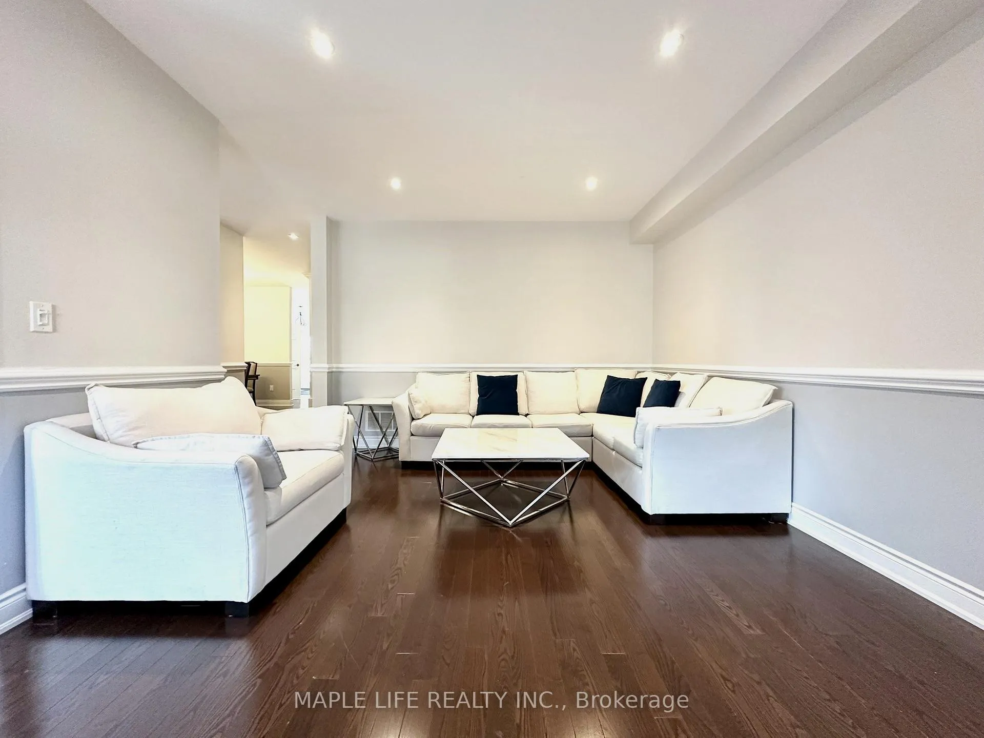 Photo 13 of 194 Twin Hills Crescent, Vaughan, Vellore Village — HOMEH