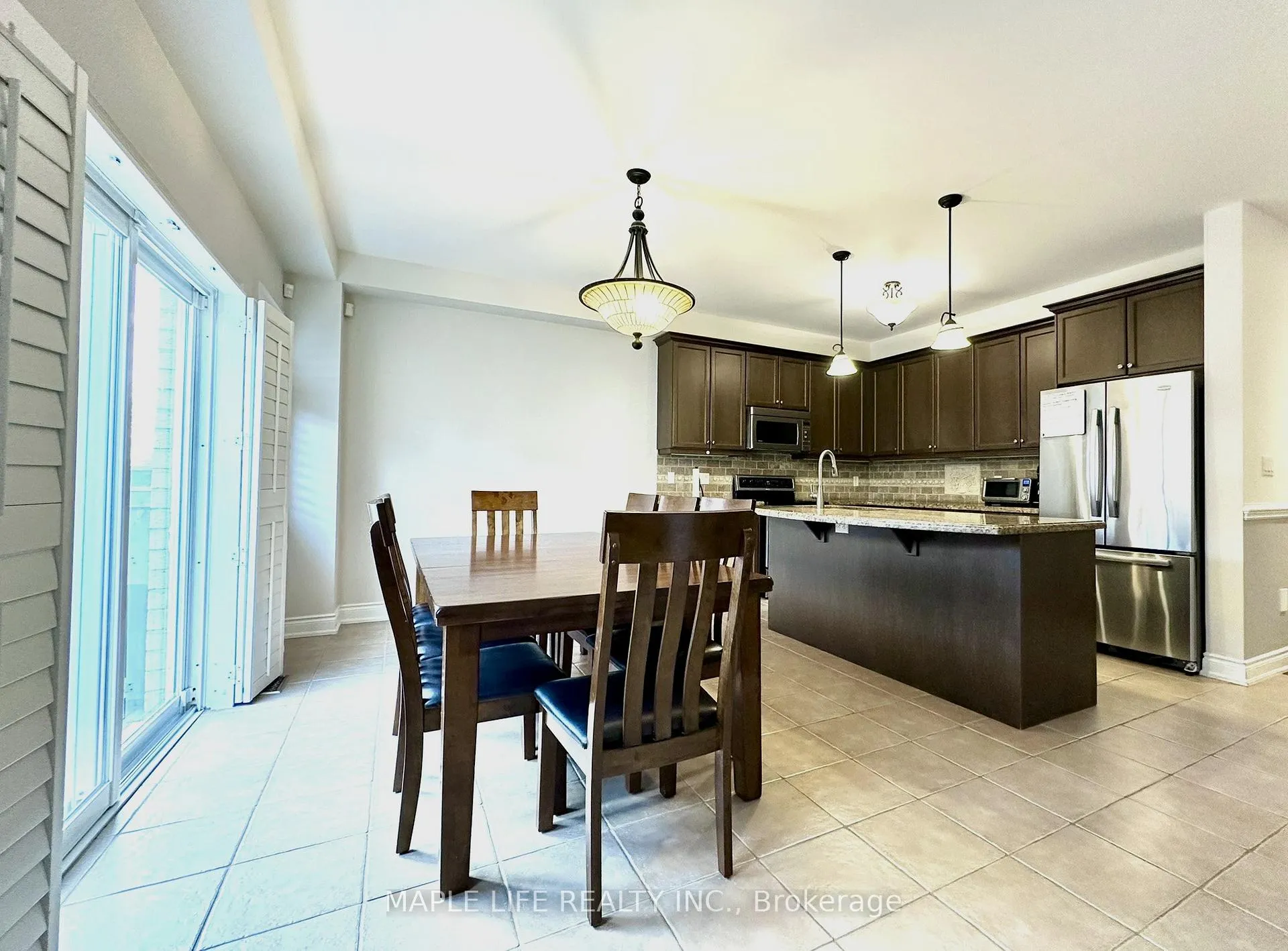 Photo 18 of 194 Twin Hills Crescent, Vaughan, Vellore Village — HOMEH