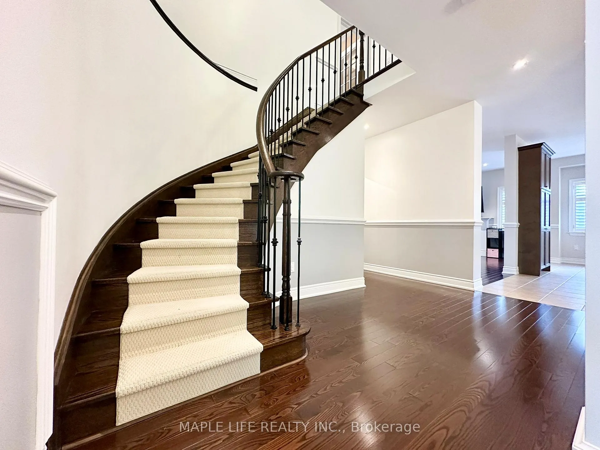 Photo 20 of 194 Twin Hills Crescent, Vaughan, Vellore Village — HOMEH