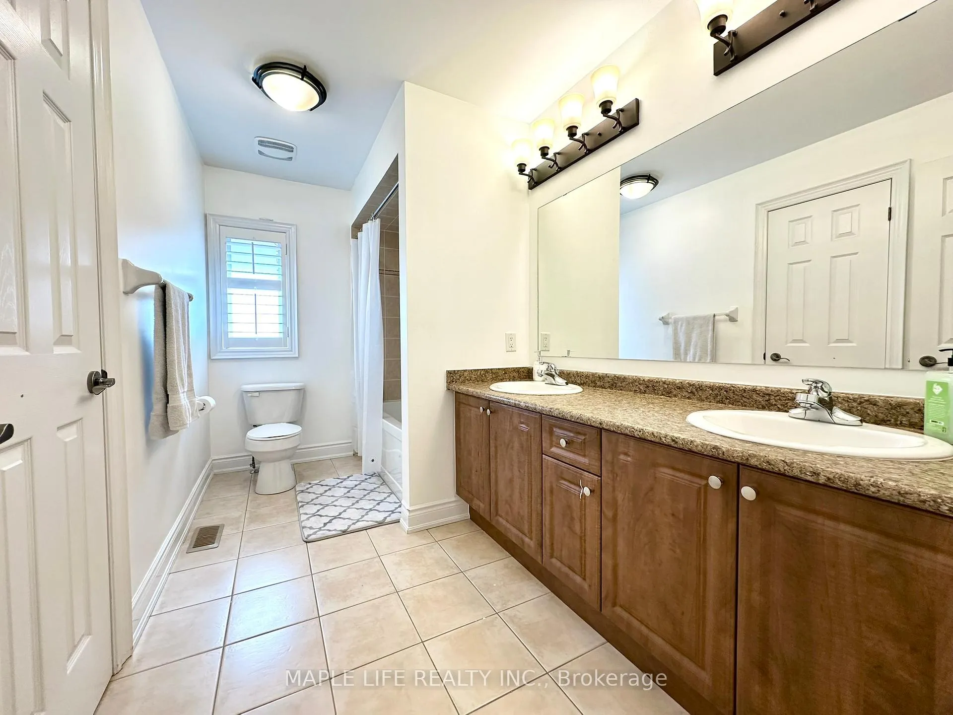 Photo 27 of 194 Twin Hills Crescent, Vaughan, Vellore Village — HOMEH