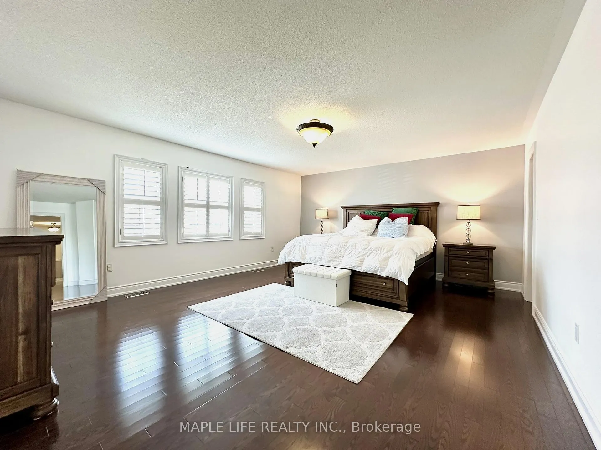 Photo 29 of 194 Twin Hills Crescent, Vaughan, Vellore Village — HOMEH