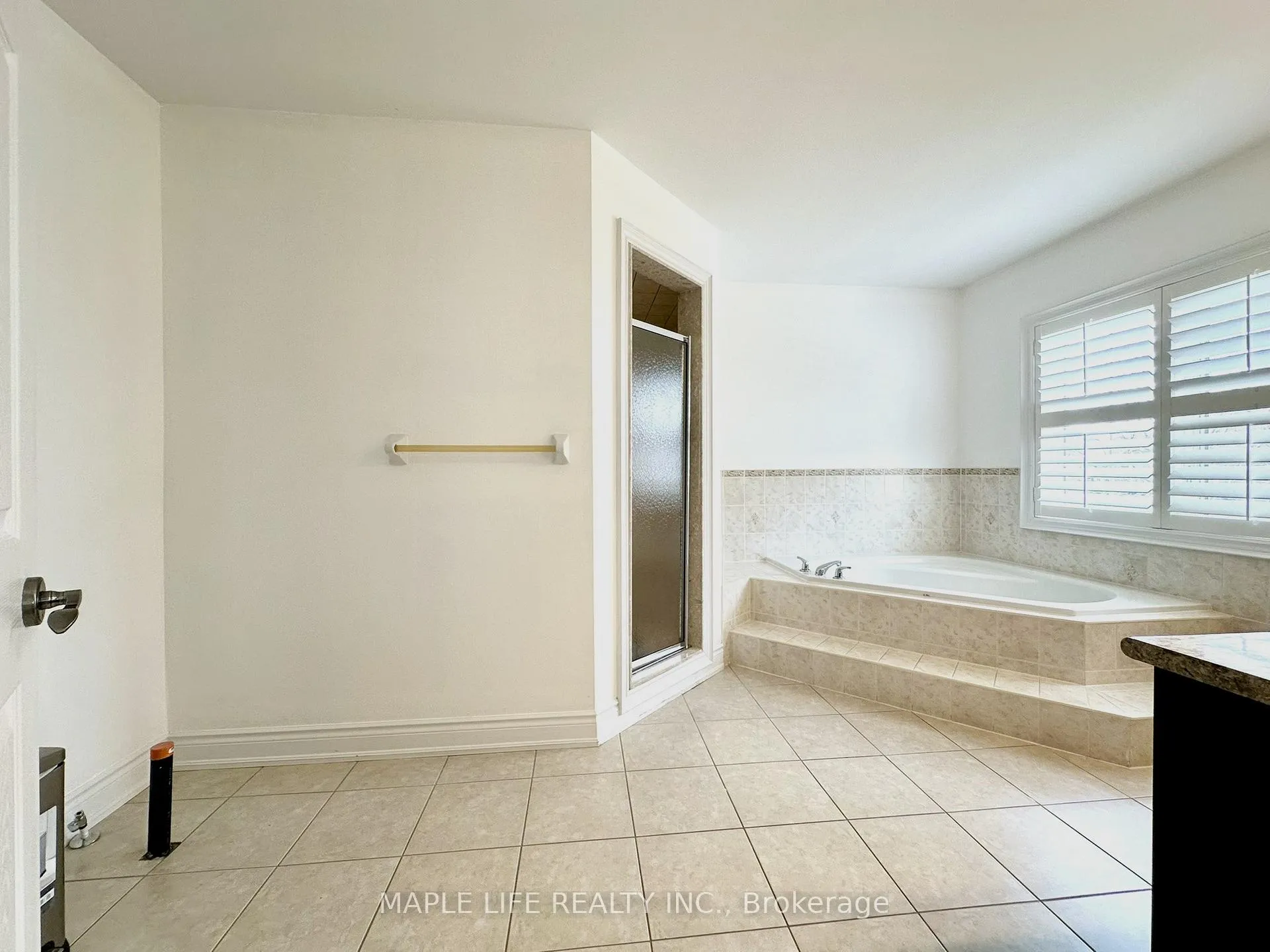 Photo 31 of 194 Twin Hills Crescent, Vaughan, Vellore Village — HOMEH