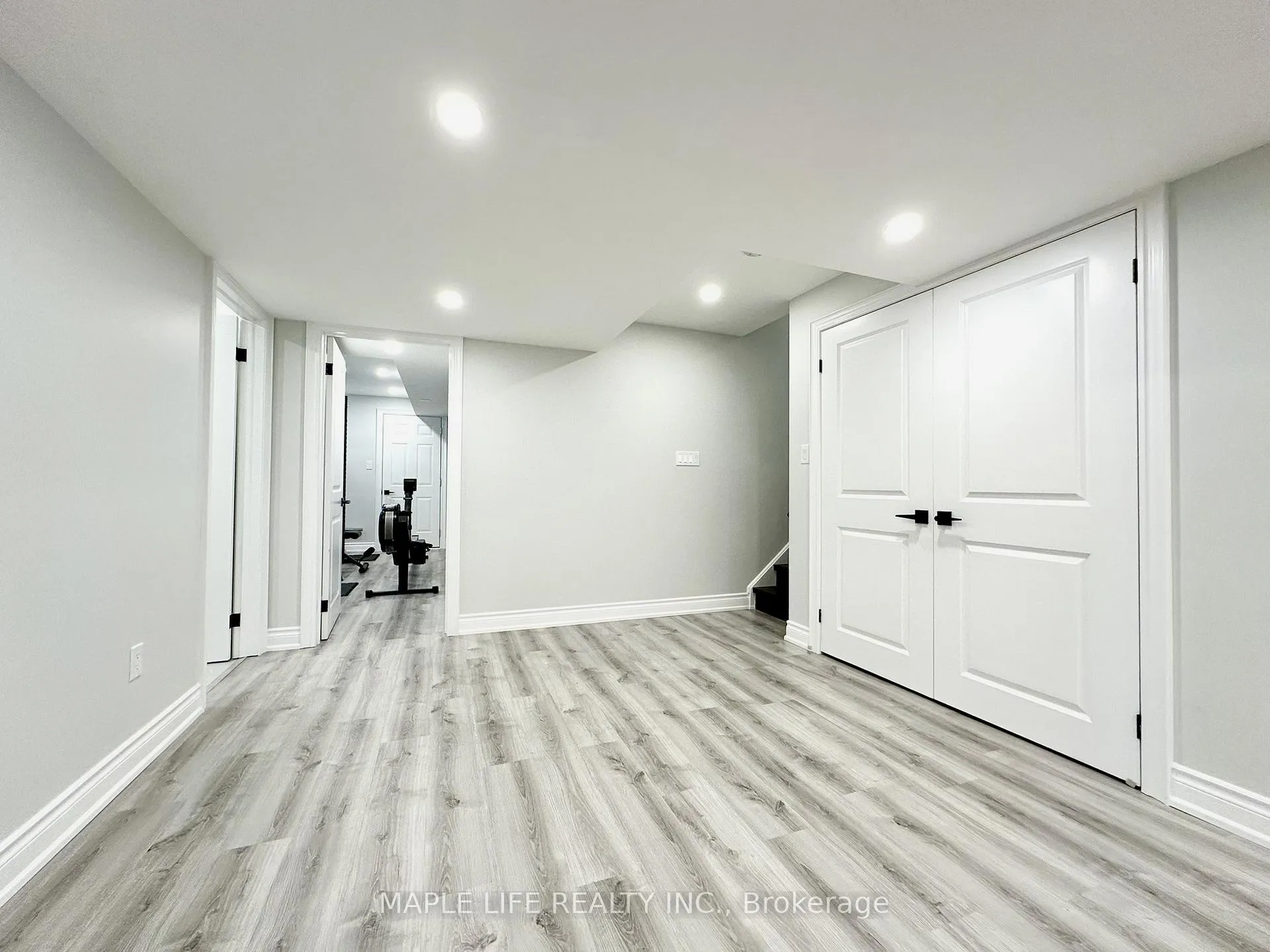 Photo 37 of 194 Twin Hills Crescent, Vaughan, Vellore Village — HOMEH