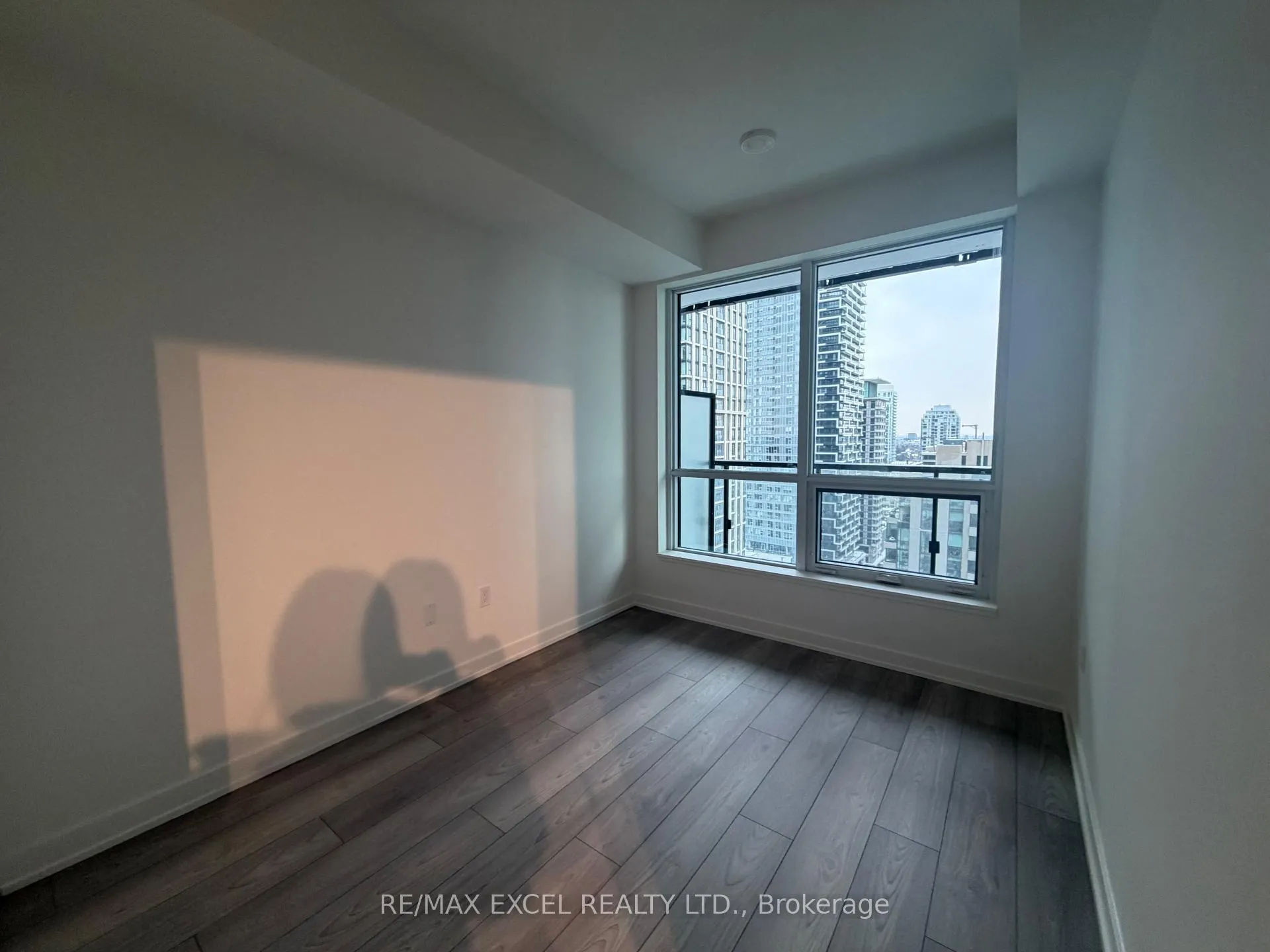 Photo 7 of Unit 2203S, 110 Broadway Avenue, Toronto, Mount Pleasant West — HOMEH