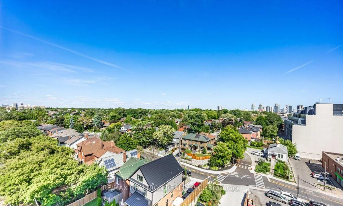 Photo 11 of Unit 804, 185 Alberta Avenue, Toronto, Oakwood Village — HOMEH
