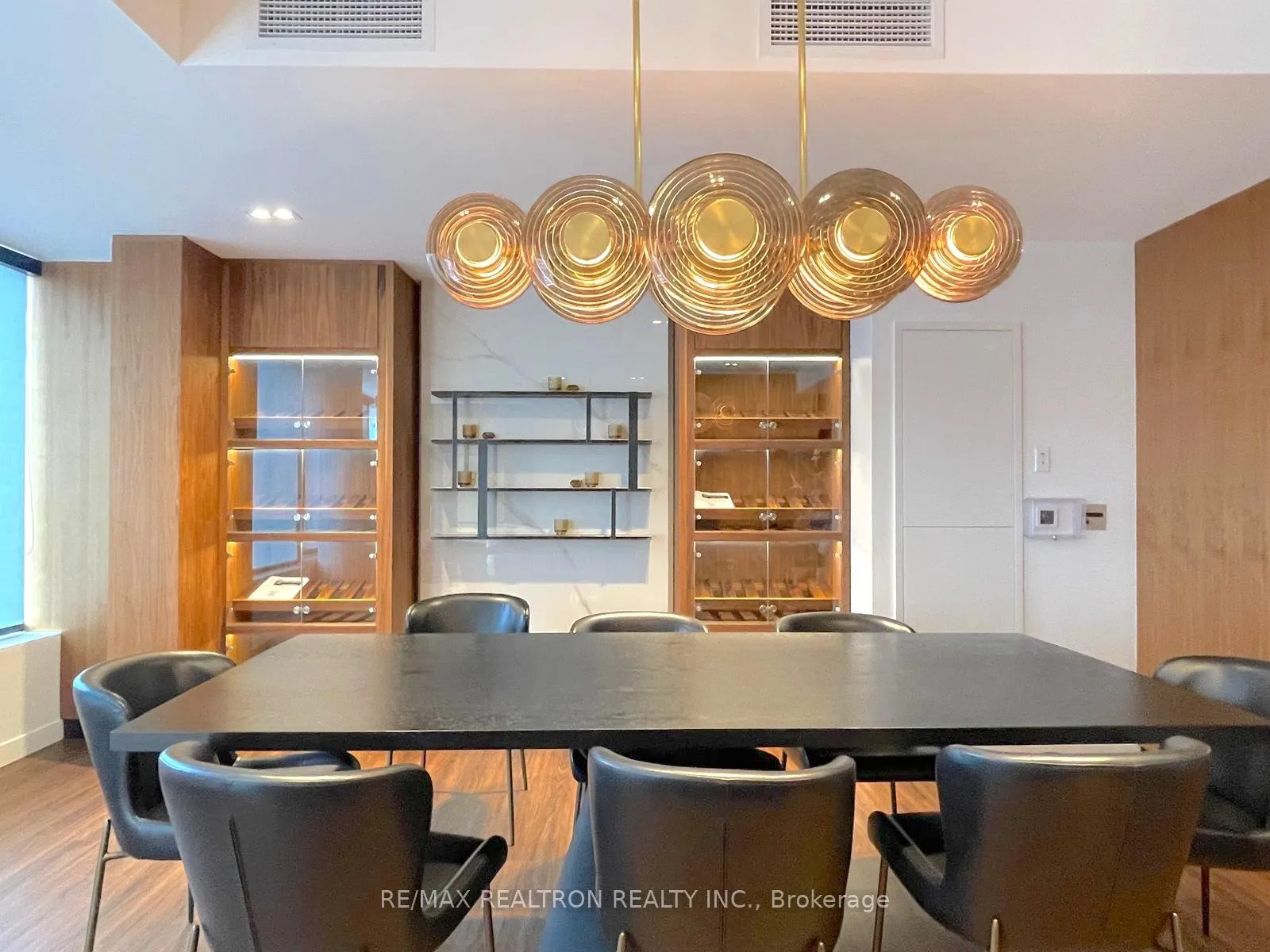 Photo 15 of Unit 804, 185 Alberta Avenue, Toronto, Oakwood Village — HOMEH