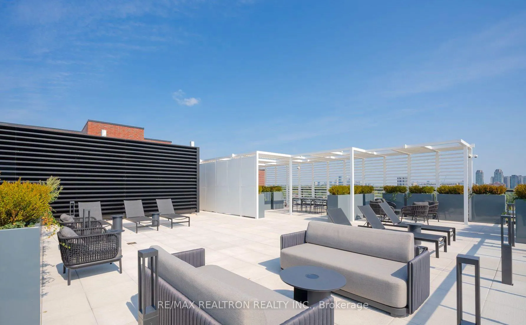 Photo 20 of Unit 804, 185 Alberta Avenue, Toronto, Oakwood Village — HOMEH
