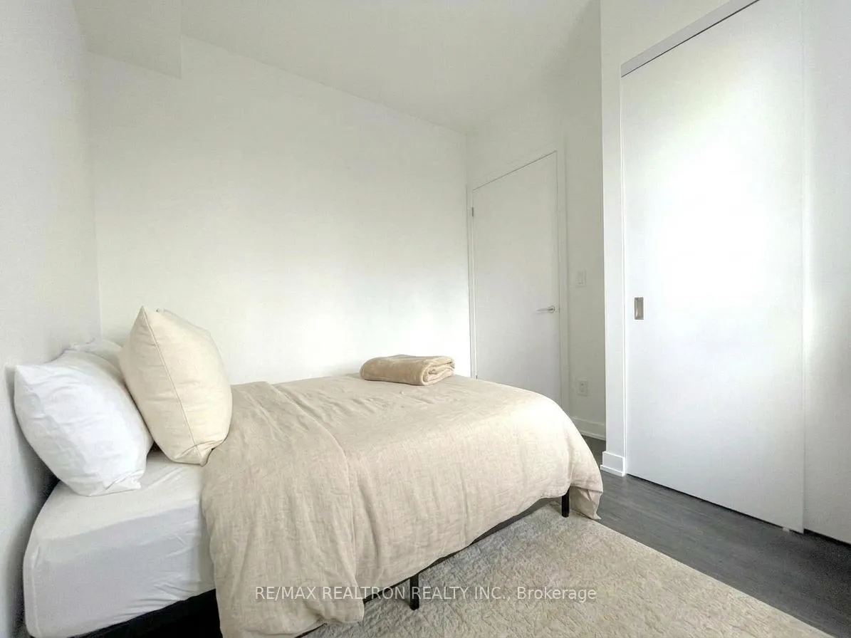 Photo 28 of Unit 804, 185 Alberta Avenue, Toronto, Oakwood Village — HOMEH