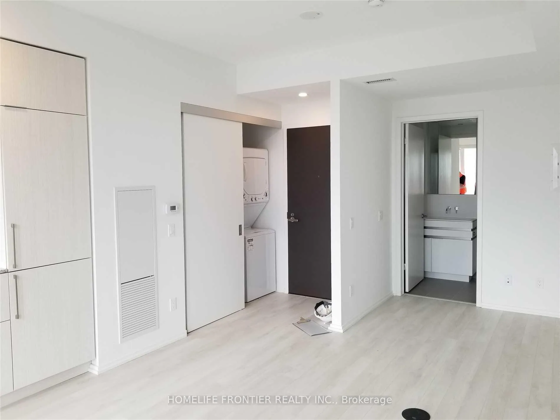 Photo 5 of Unit 3408, 197 Yonge Street, Toronto, Church-Yonge Corridor — HOMEH