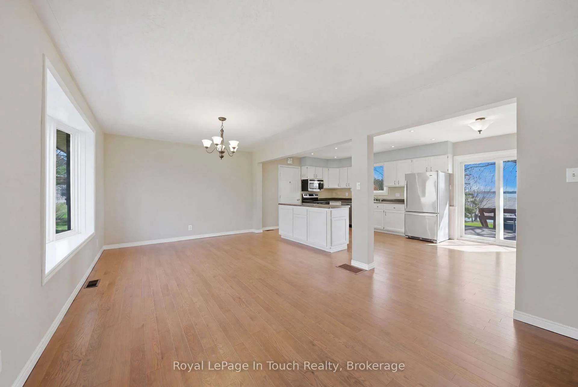 Photo 4 of 23 Wispi Shore Road, Kawartha Lakes, Lindsay — HOMEH