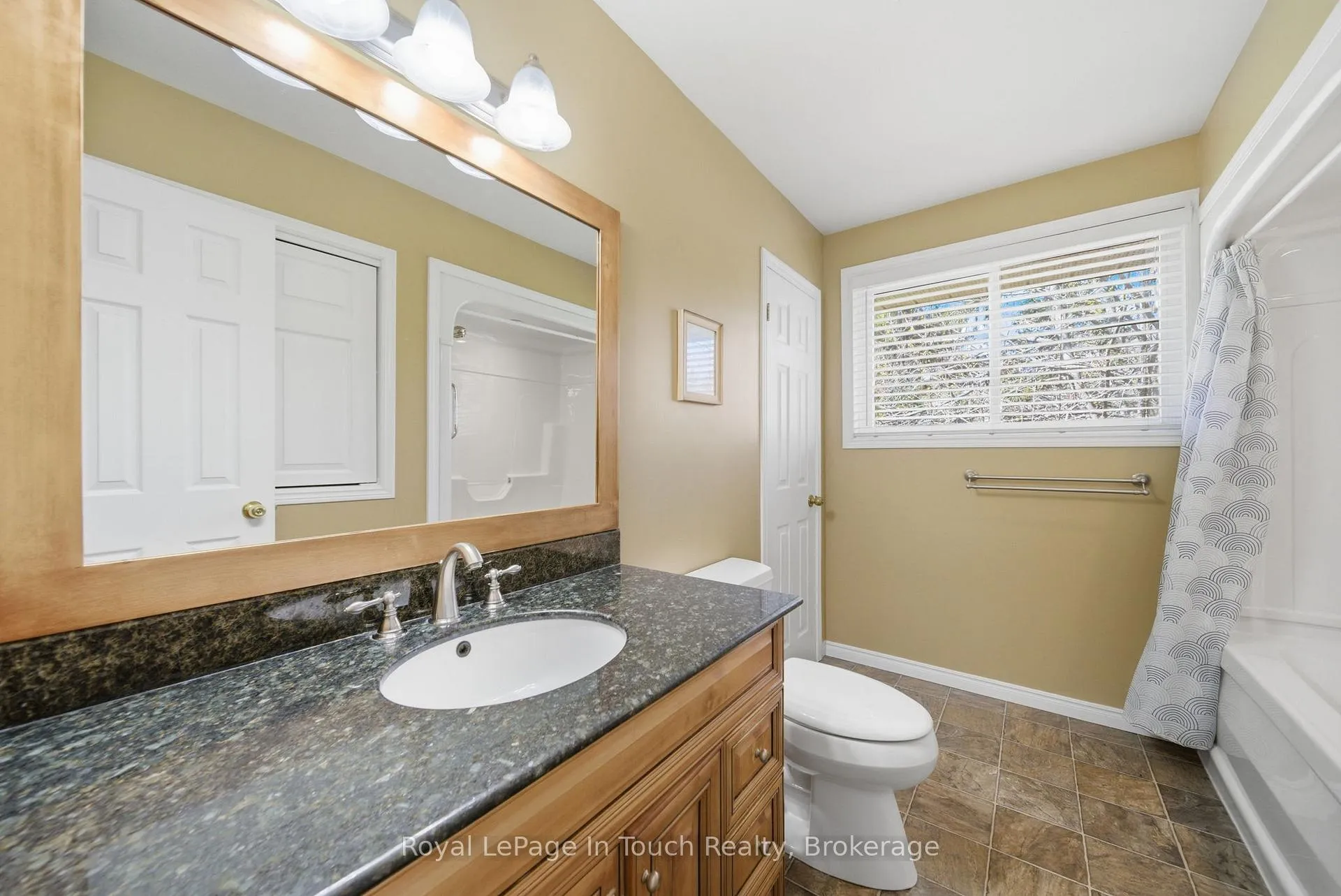 Photo 15 of 23 Wispi Shore Road, Kawartha Lakes, Lindsay — HOMEH