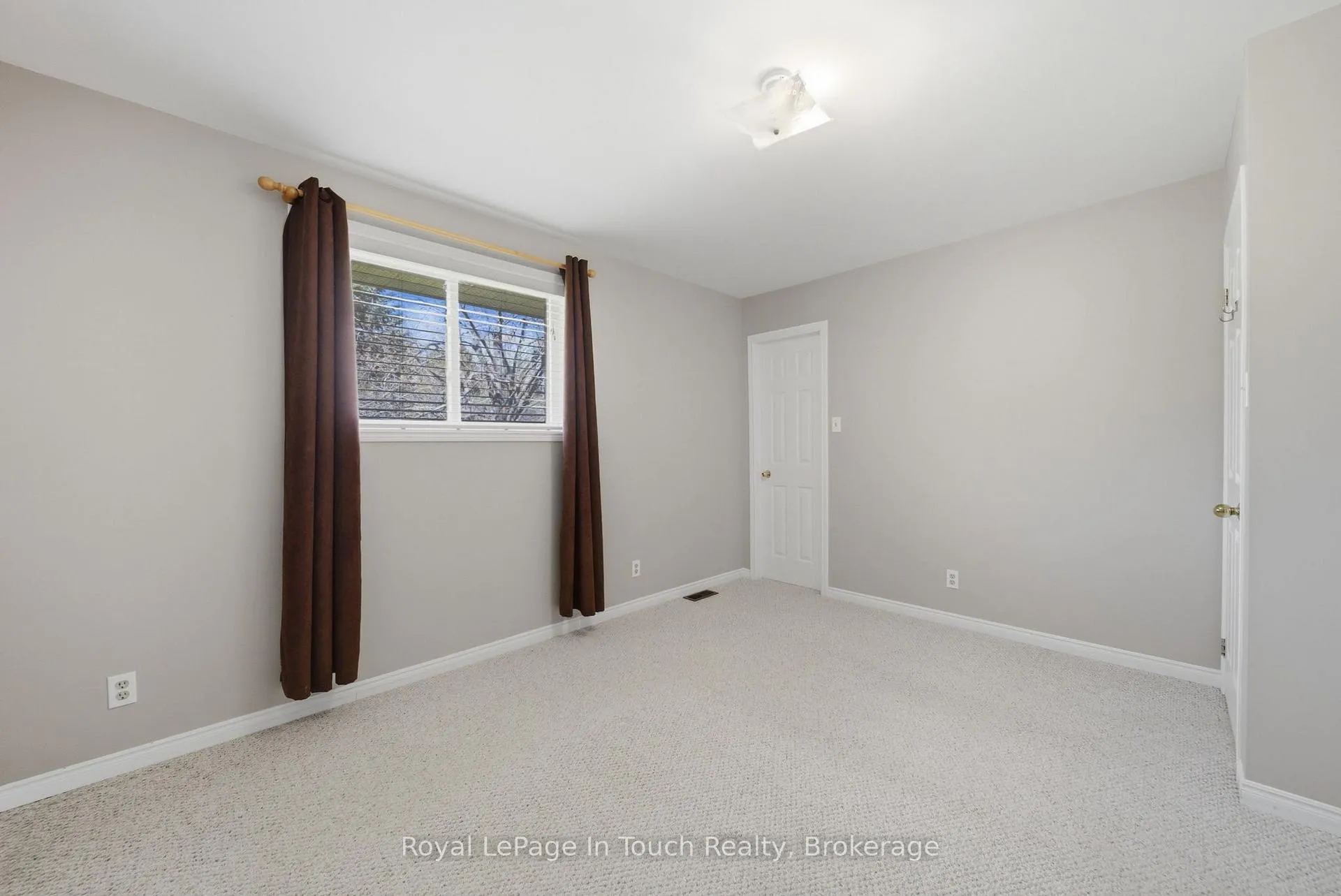 Photo 18 of 23 Wispi Shore Road, Kawartha Lakes, Lindsay — HOMEH