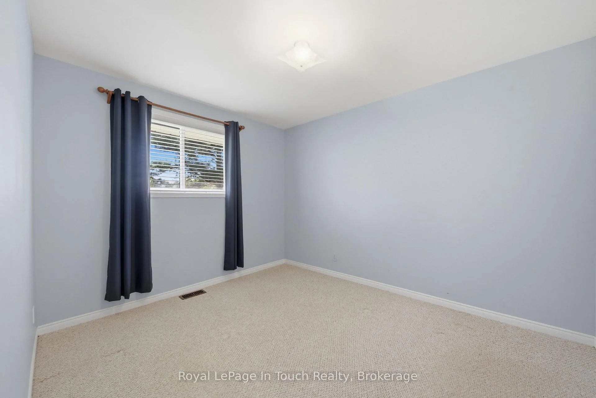 Photo 20 of 23 Wispi Shore Road, Kawartha Lakes, Lindsay — HOMEH