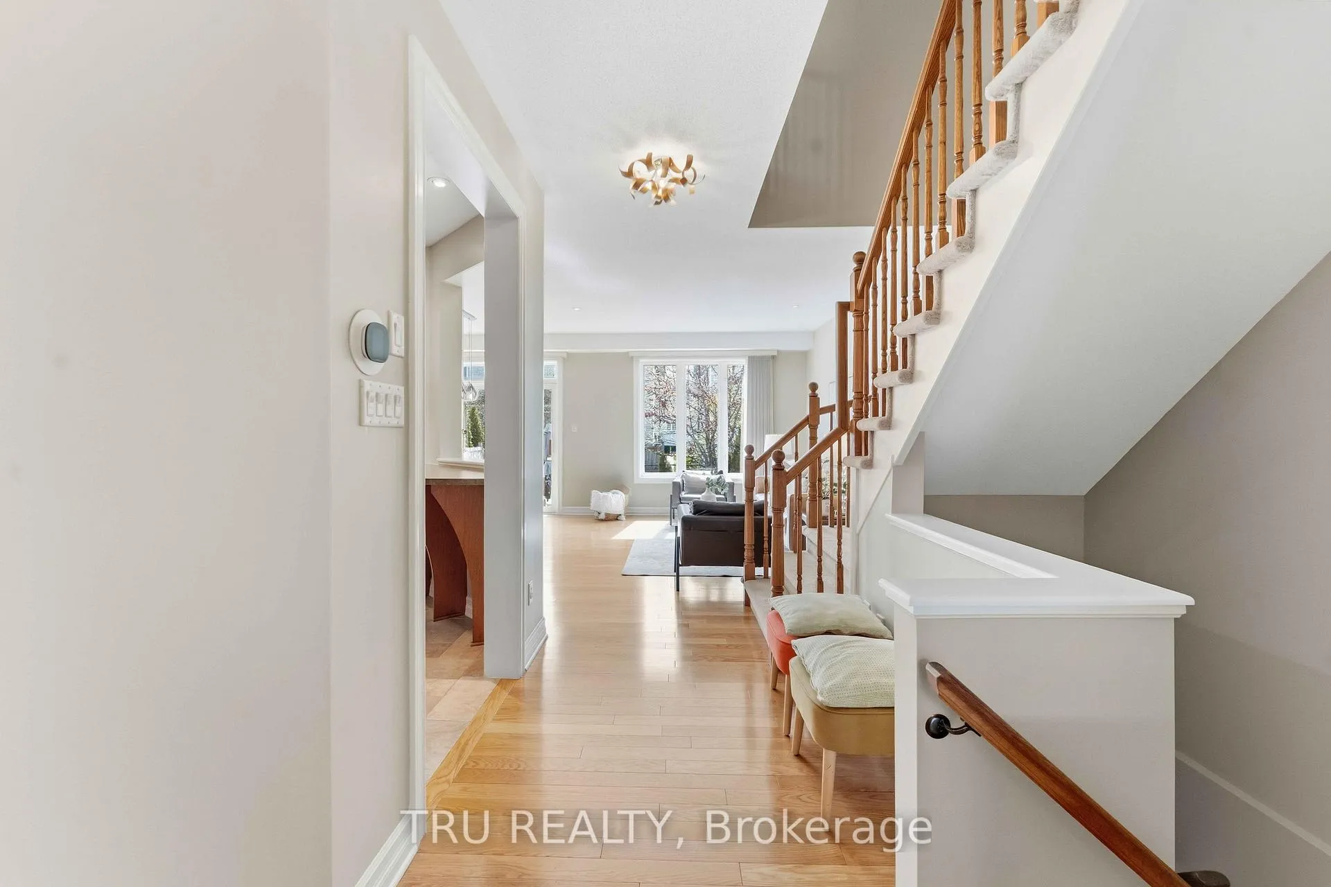 Photo 4 of 449 Celtic Ridge Crescent, Ottawa, Kanata - Morgan's Grant/South March — HOMEH