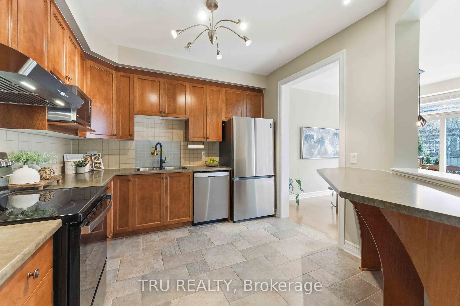Photo 8 of 449 Celtic Ridge Crescent, Ottawa, Kanata - Morgan's Grant/South March — HOMEH