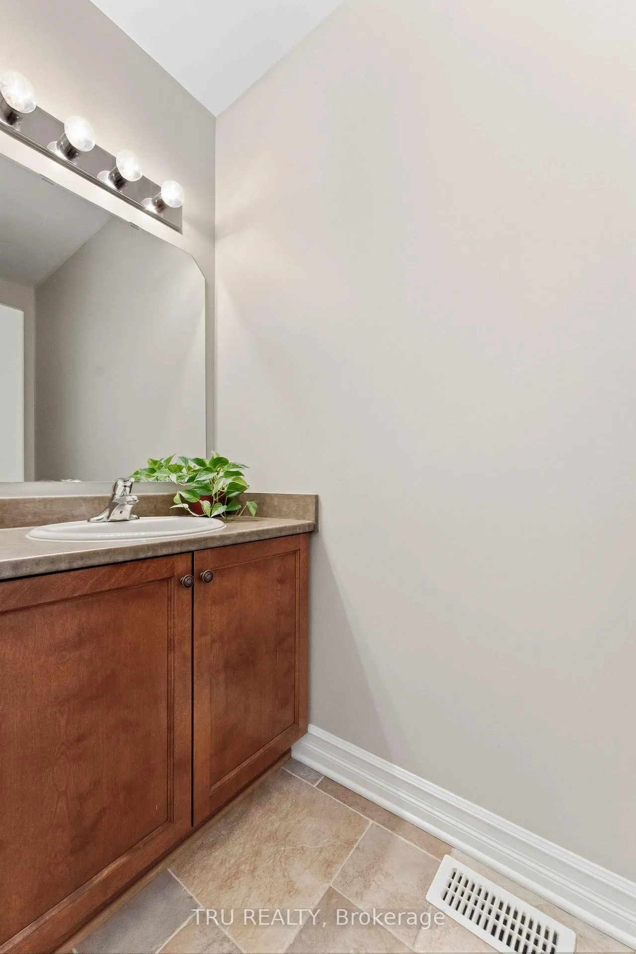 Photo 21 of 449 Celtic Ridge Crescent, Ottawa, Kanata - Morgan's Grant/South March — HOMEH