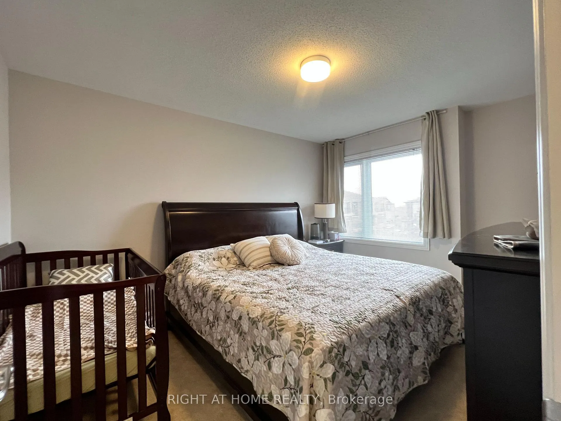 Photo 8 of 905 Nautilus Private, Ottawa, Kanata - Emerald Meadows/Trailwest — HOMEH