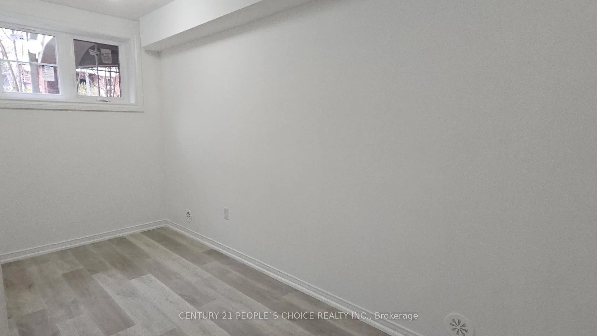 Photo 9 of Unit #5, 2500 Post Road, Oakville, River Oaks — HOMEH