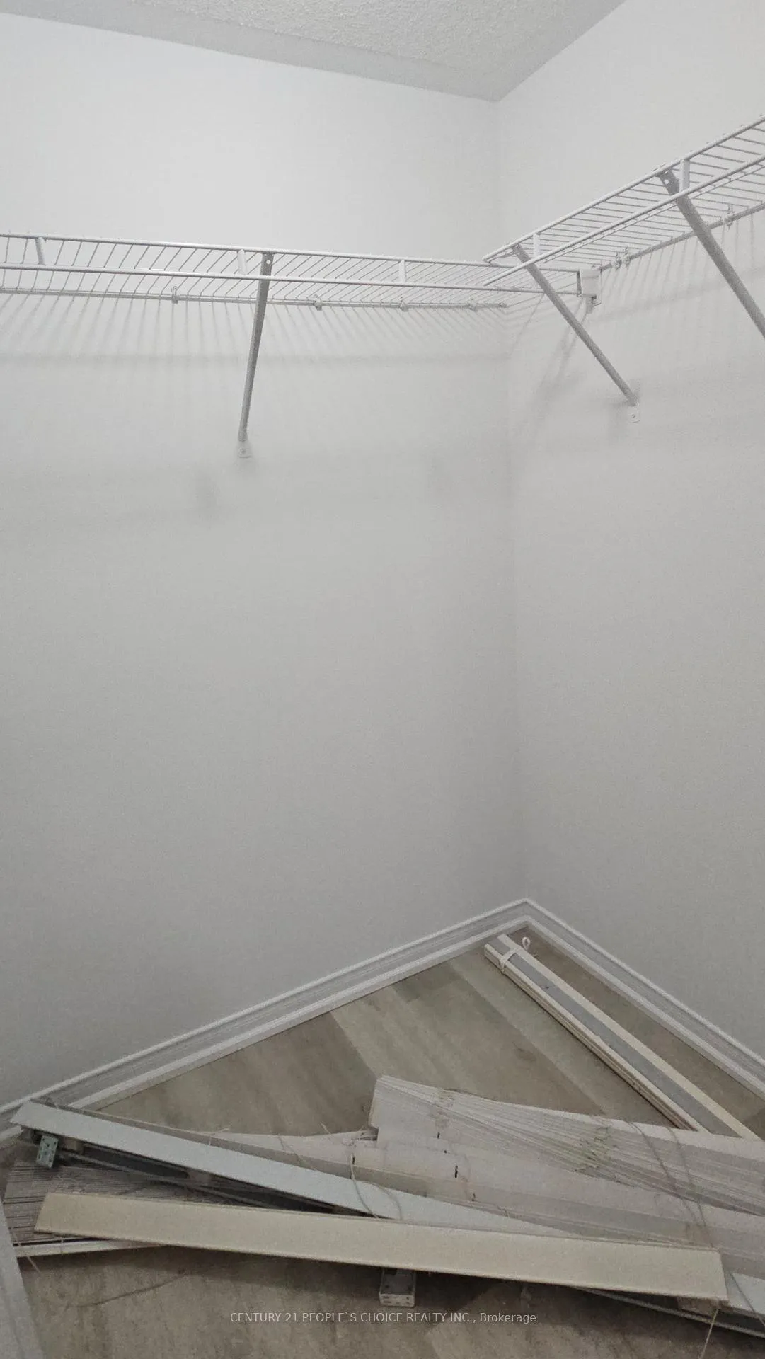 Photo 11 of Unit #5, 2500 Post Road, Oakville, River Oaks — HOMEH