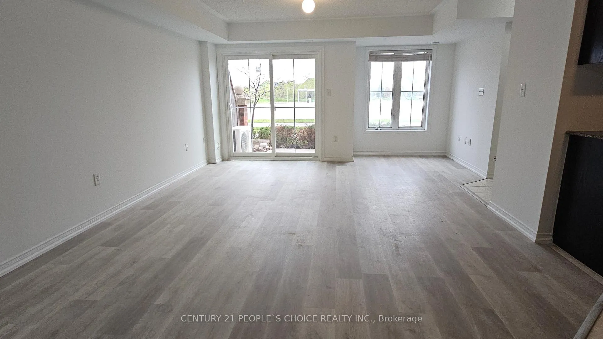 Photo 17 of Unit #5, 2500 Post Road, Oakville, River Oaks — HOMEH